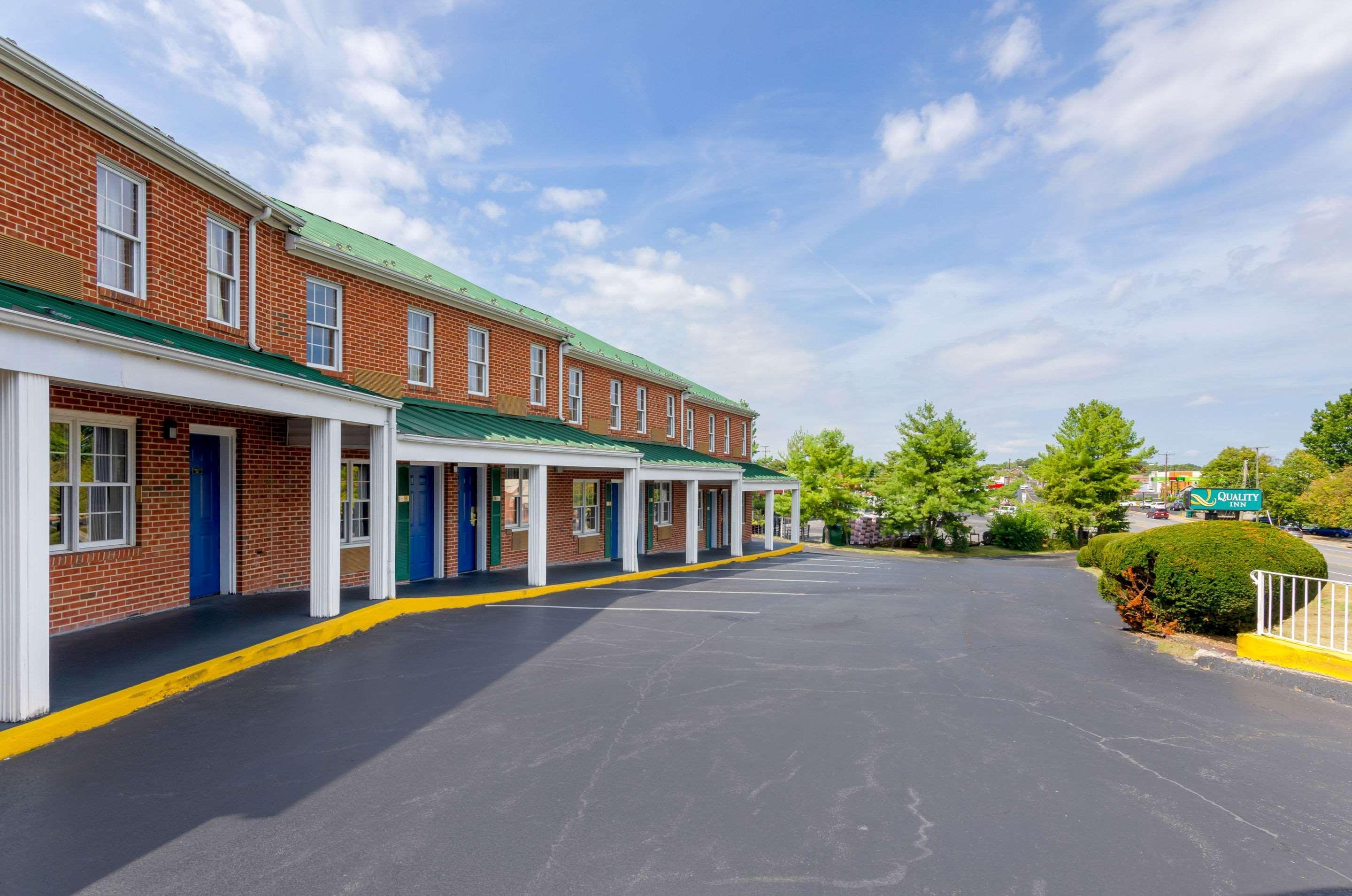 Vista Exterior Quality Inn Waynesboro - Skyline Drive