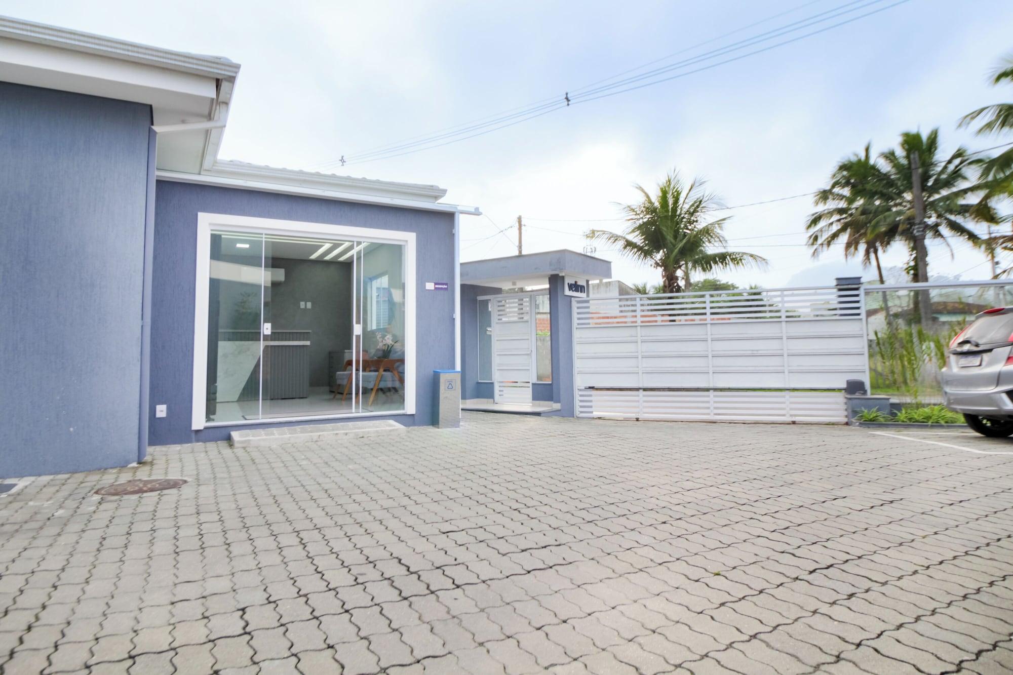 Vista Lobby VELINN Pousada Angra Sunset