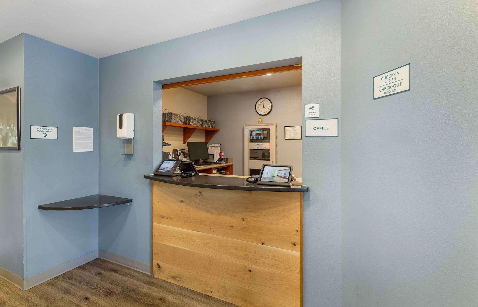 Vista Lobby Extended Stay America Select Suites - Akron - South