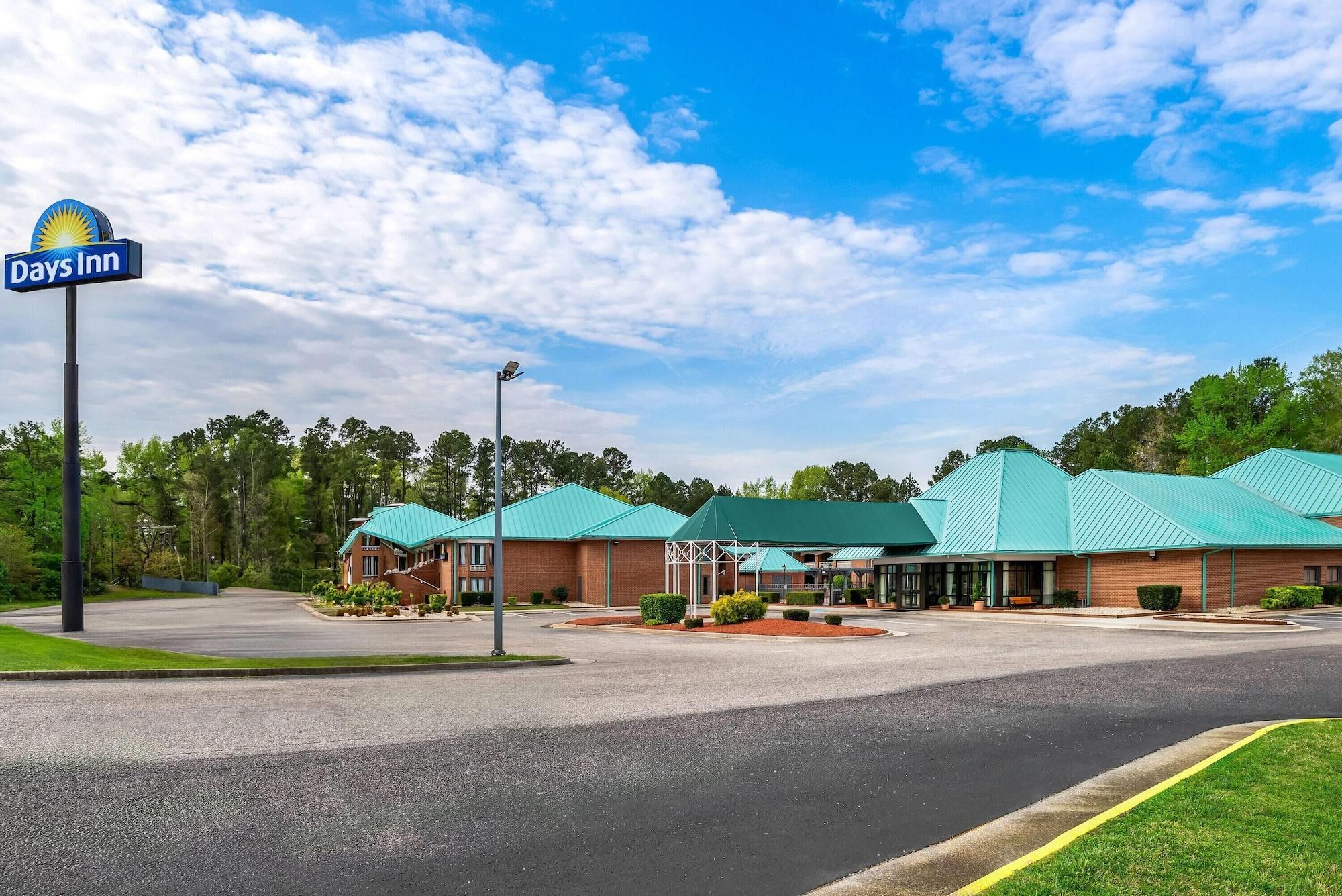 Varios Days Inn by Wyndham Petersburg/South Fort Lee