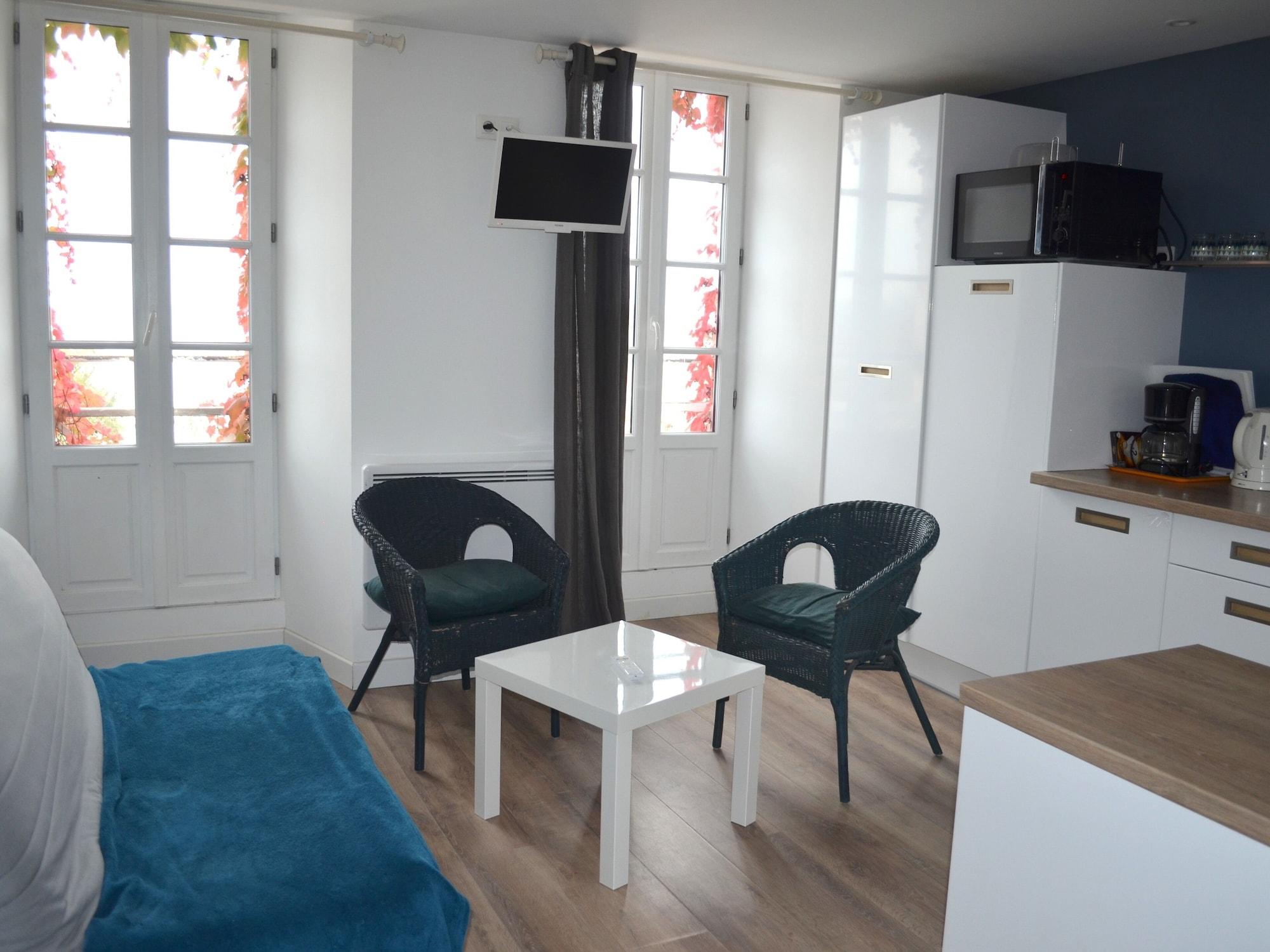 Bar/Salón Le Môle