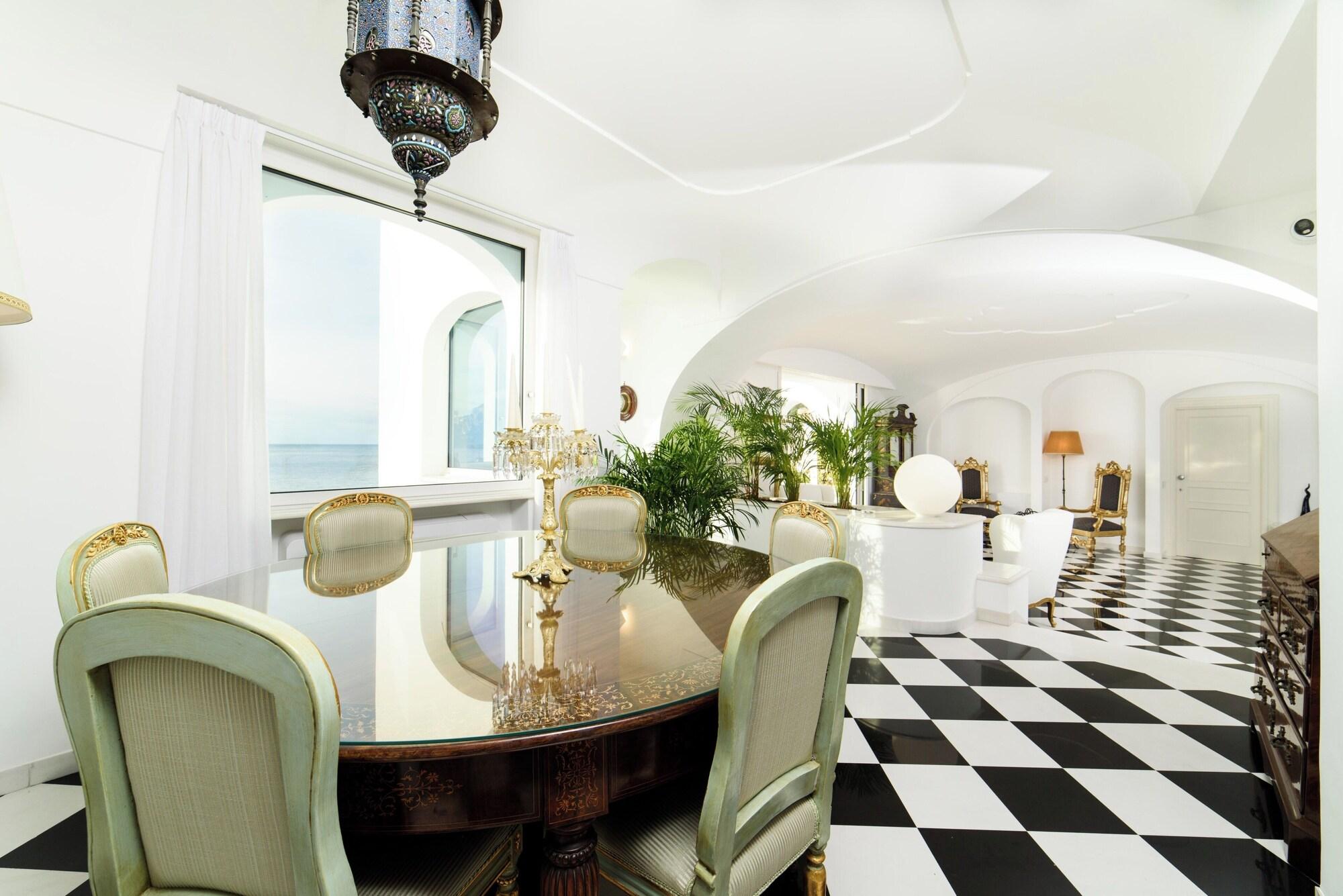 Varios Palazzo Don Salvatore