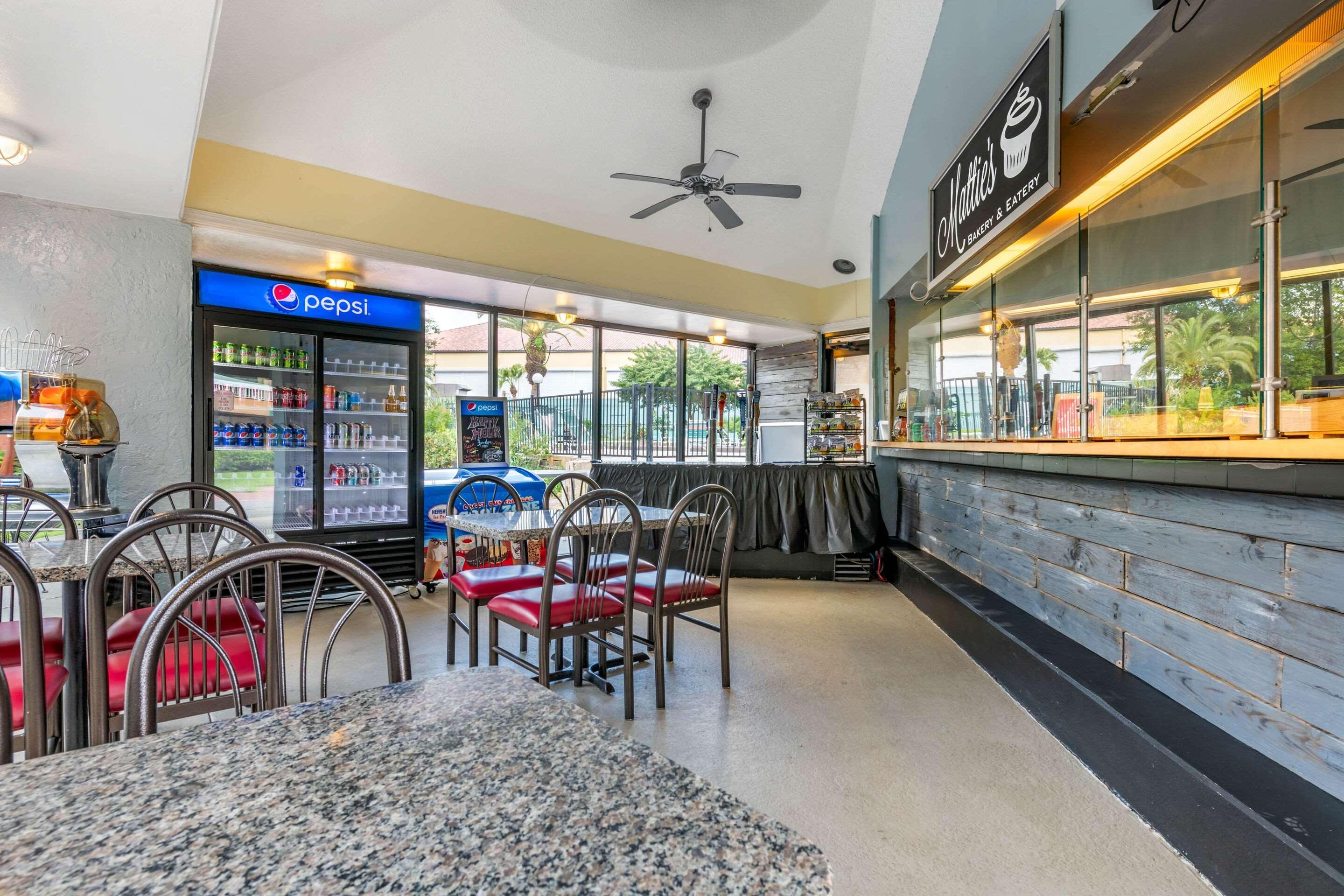 Restaurant Clarion Inn Orlando International Drive - ICON Park