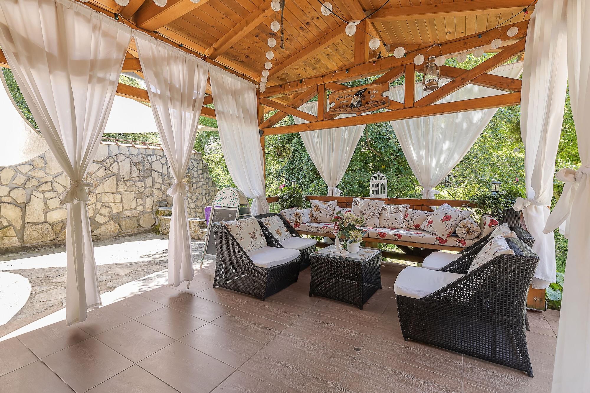 Varios Holiday Home Fairytale