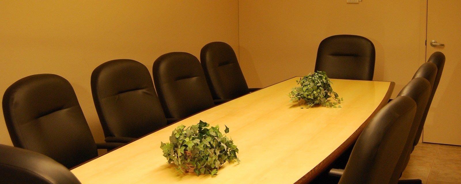 Sala de Reuniones Inuvik Capital Suites