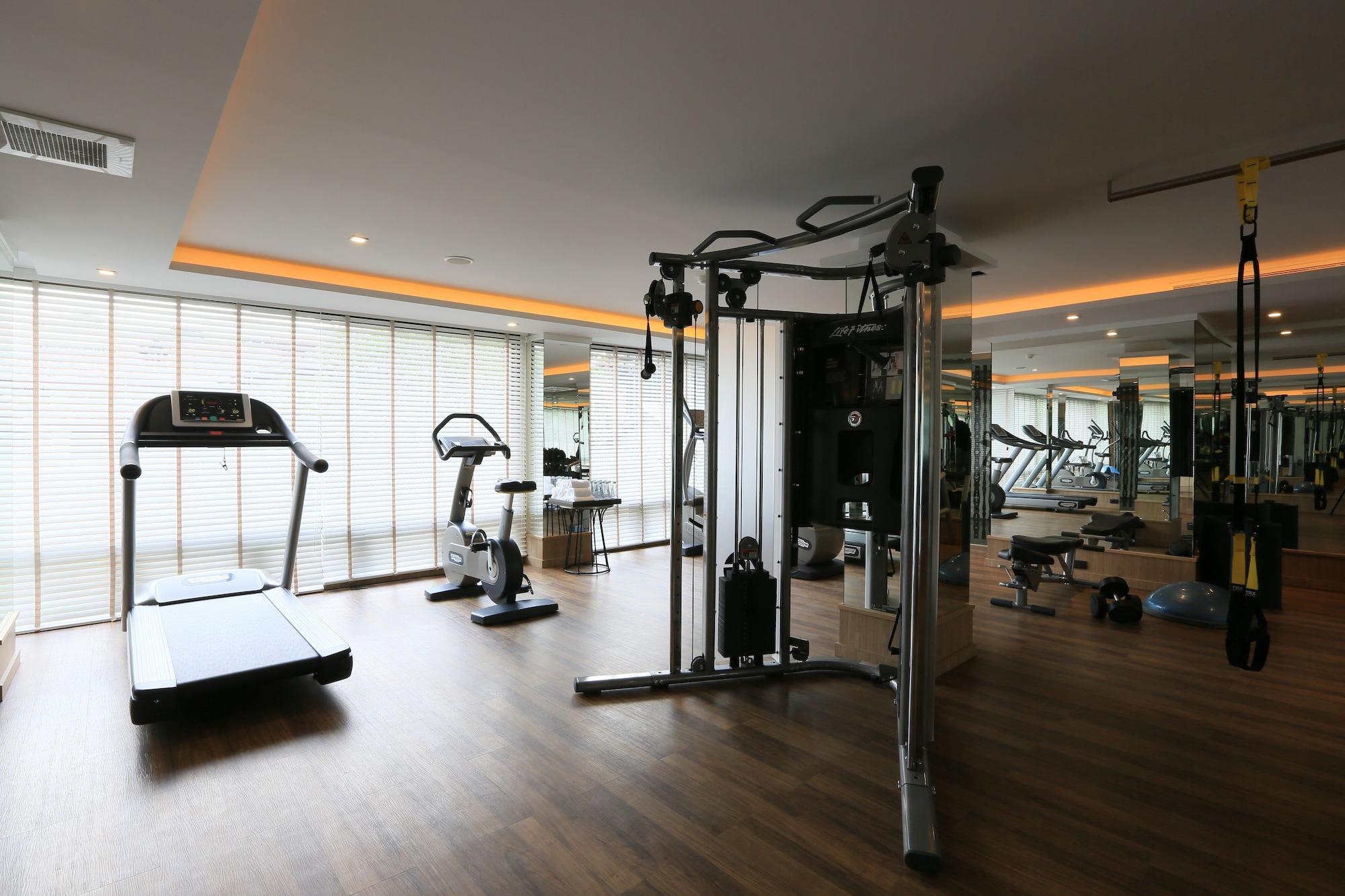 Gimnasio Riva Surya Bangkok