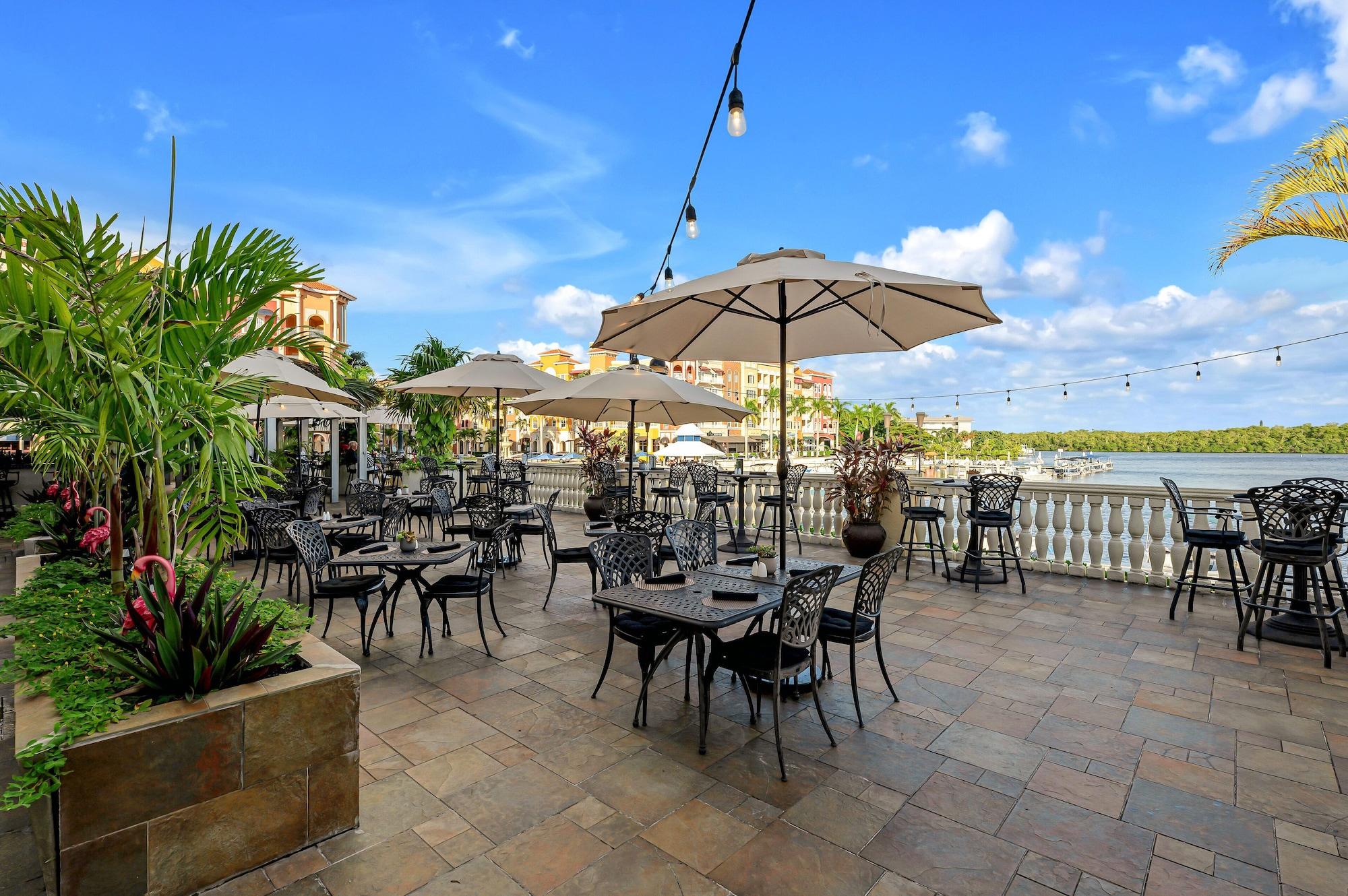 Restaurant Bayfront Inn Fifth Avenue