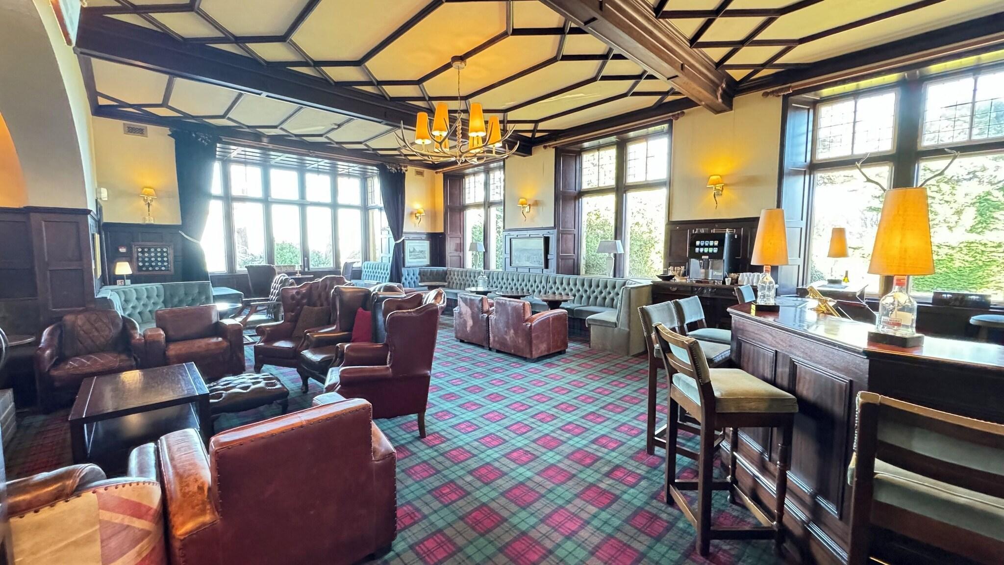 Bar/Salón Invernairne Guest House