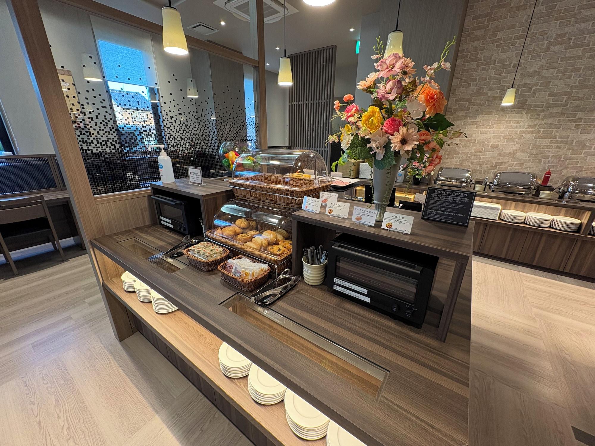 Restaurant Hotel Route Inn Kurayoshi Ekimae