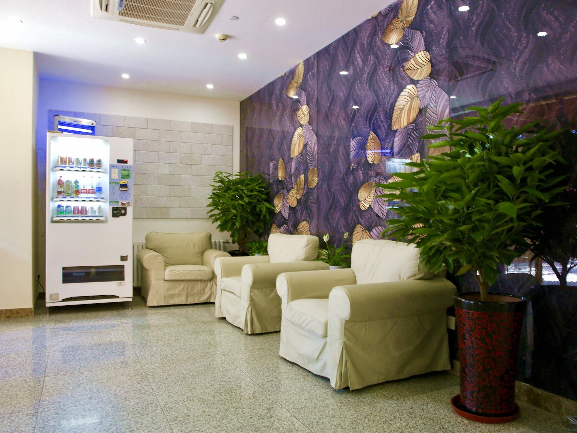 Vista Lobby Sicily Hotel - Beijing Railway Station Temple of Heaven Dongmen Subway Station