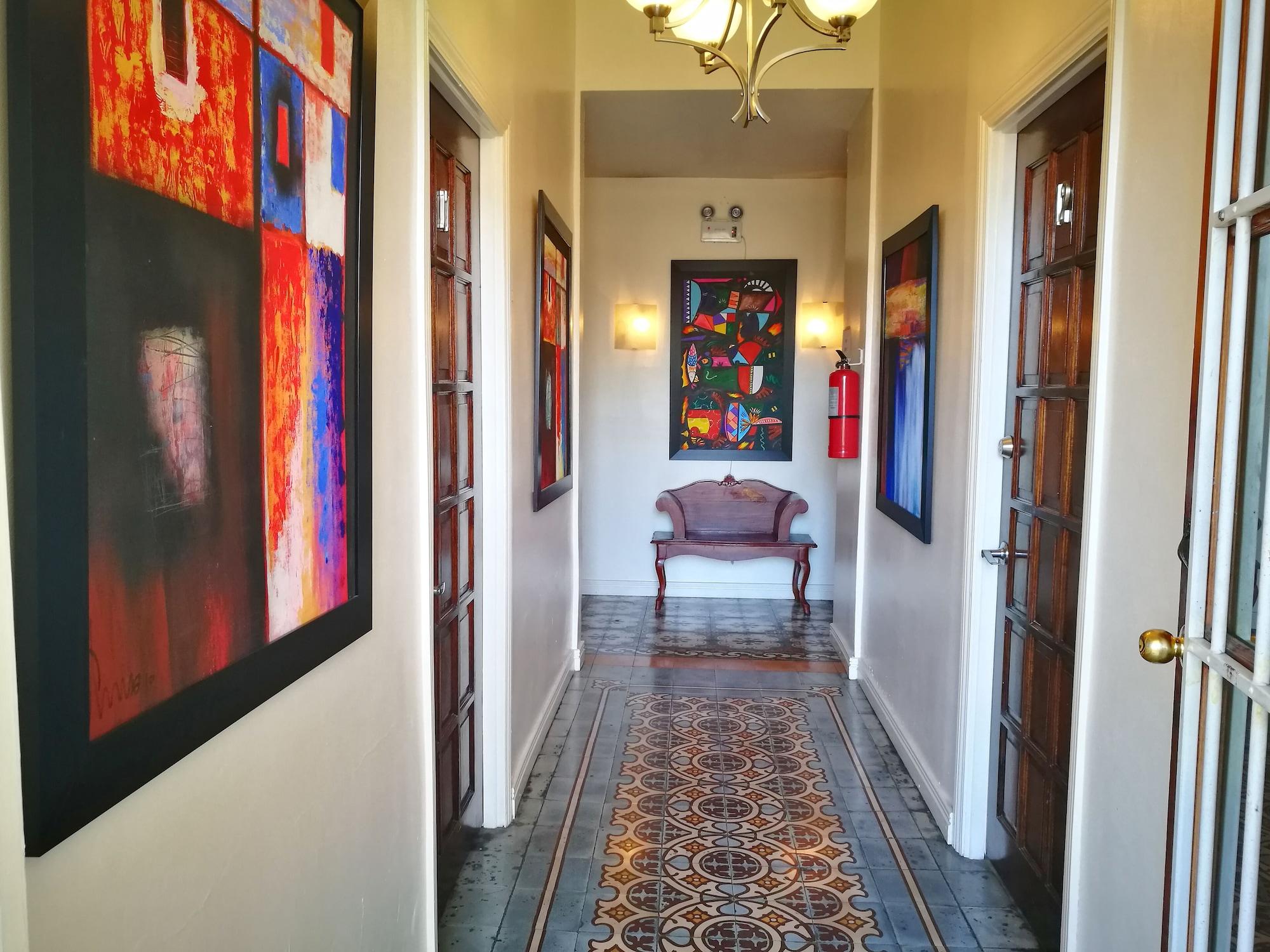 Varios Hotel Casa 69