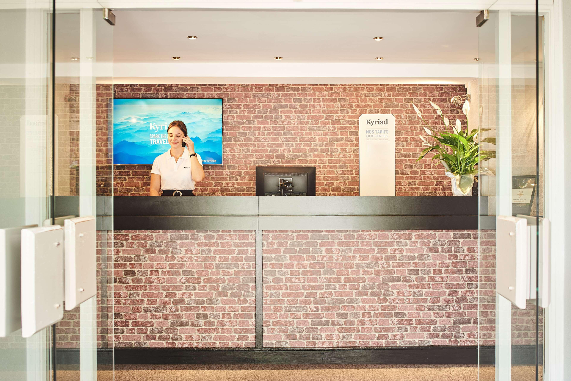 Vista Lobby Kyriad Lille Est Villeneuve d'Ascq