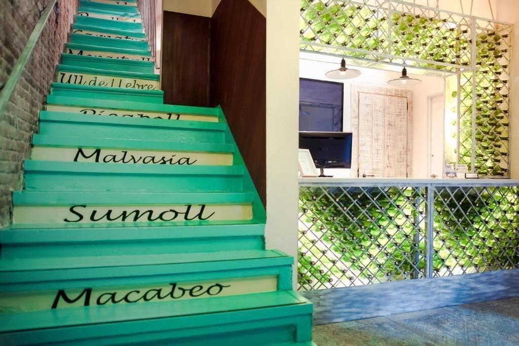 Vista Lobby La Bodega Suites