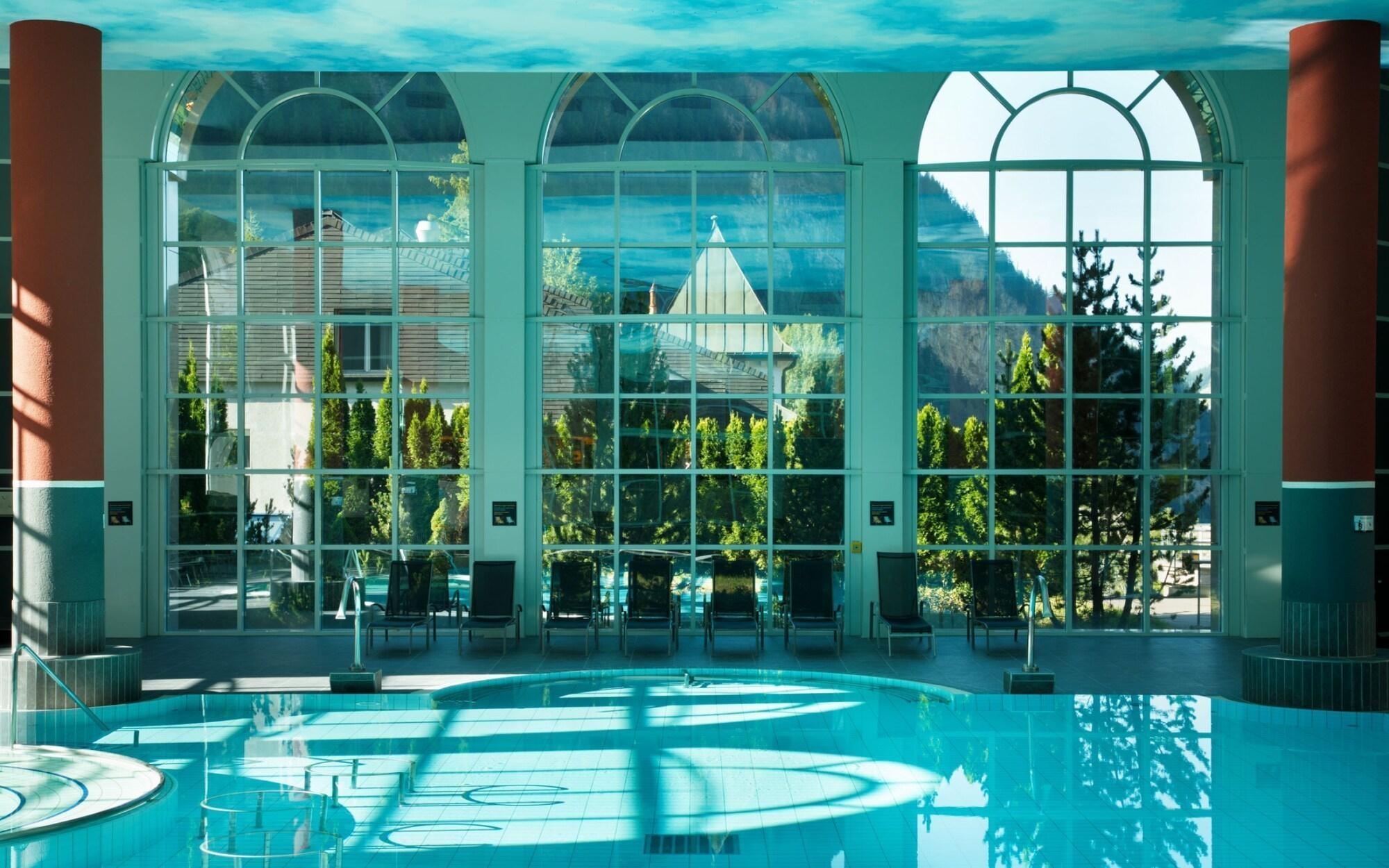 Vista Piscina Thermal Htls & Walliser Alpentherme Leukerbad