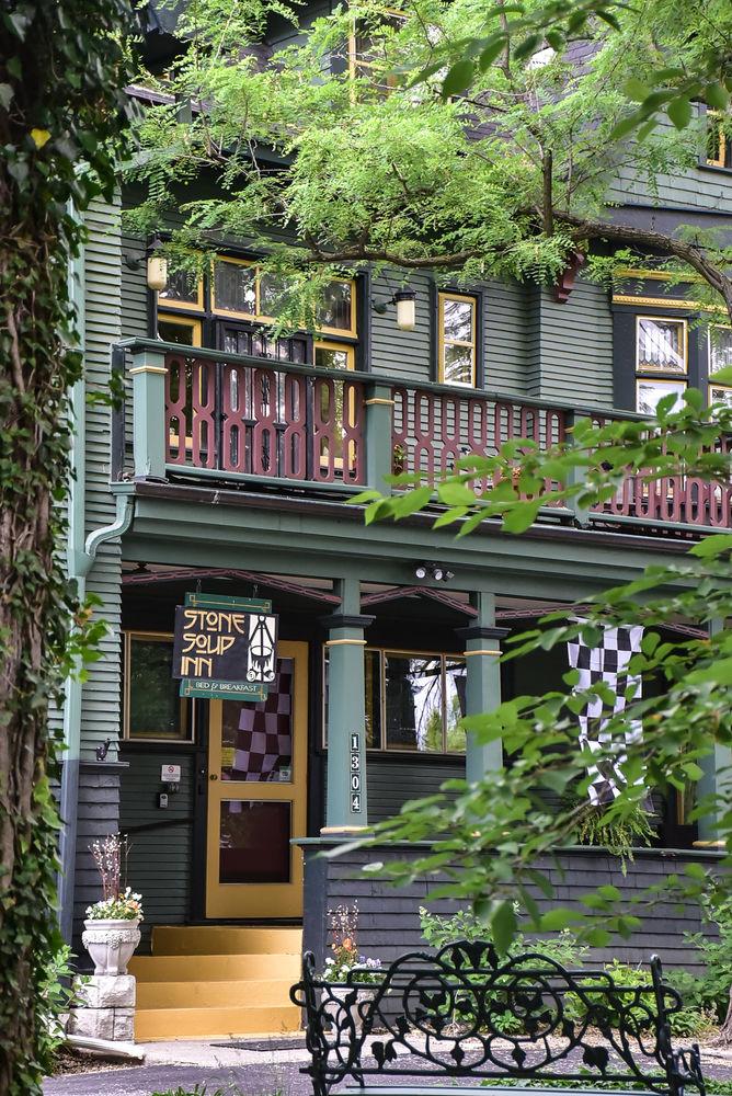 Vista Exterior Stone Soup Inn