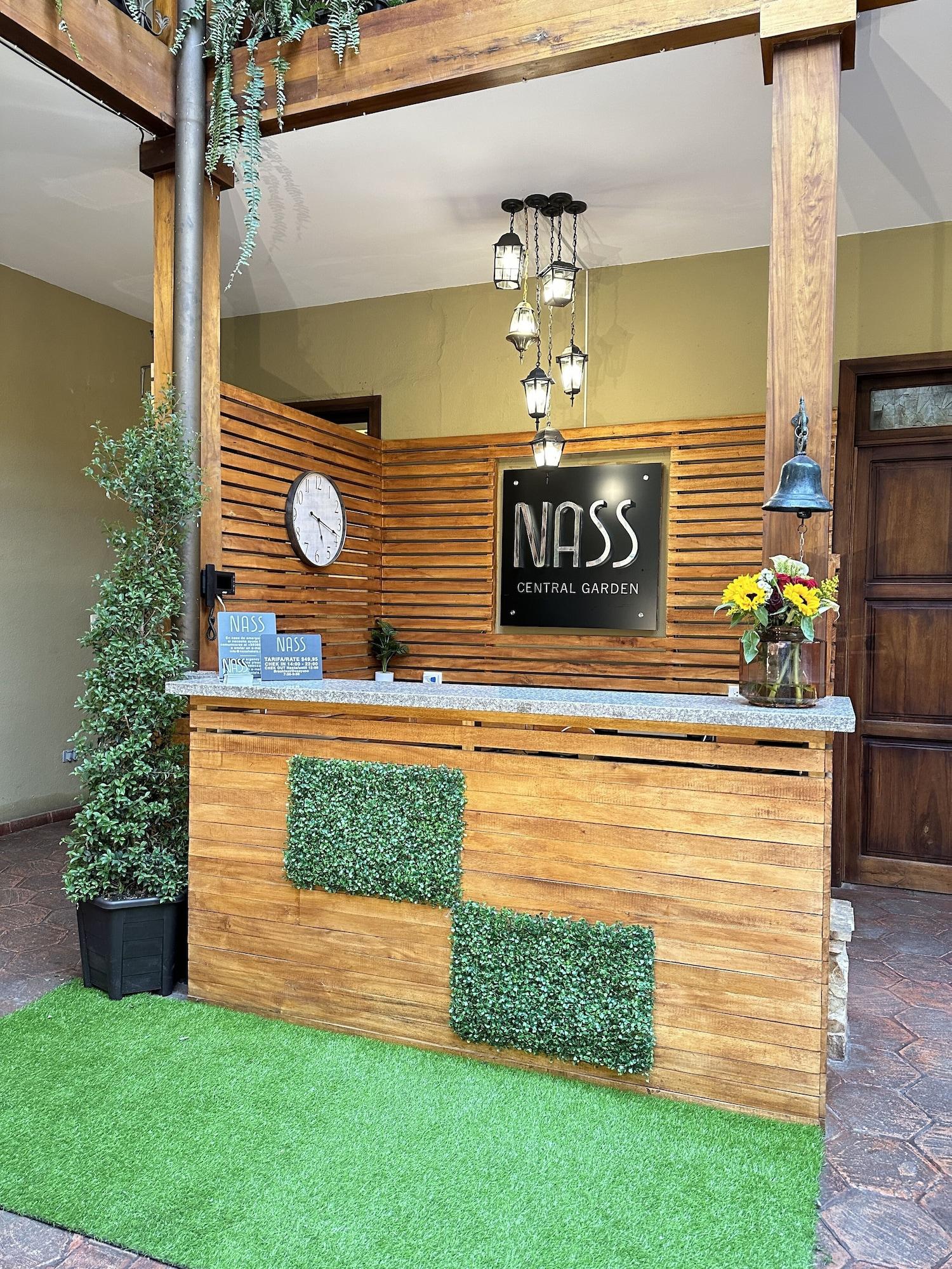 Vista Lobby NASS Central Garden
