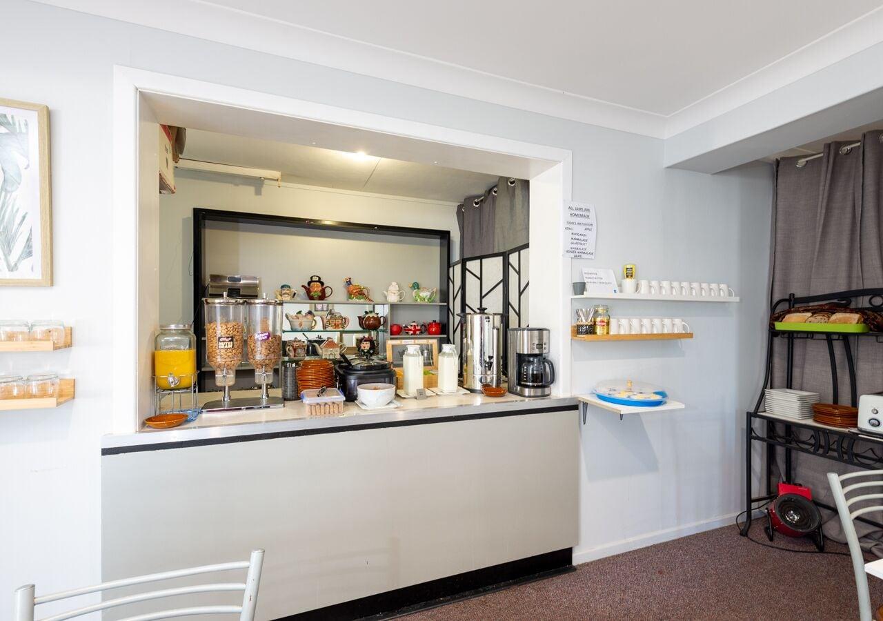 Restaurant Riviera on Ruthven Motel