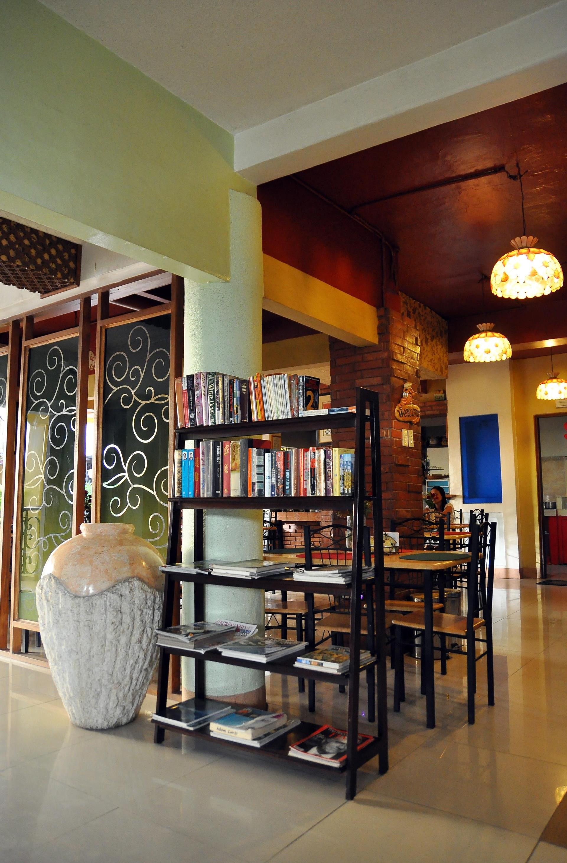 Vista Lobby Pacific Pensionne