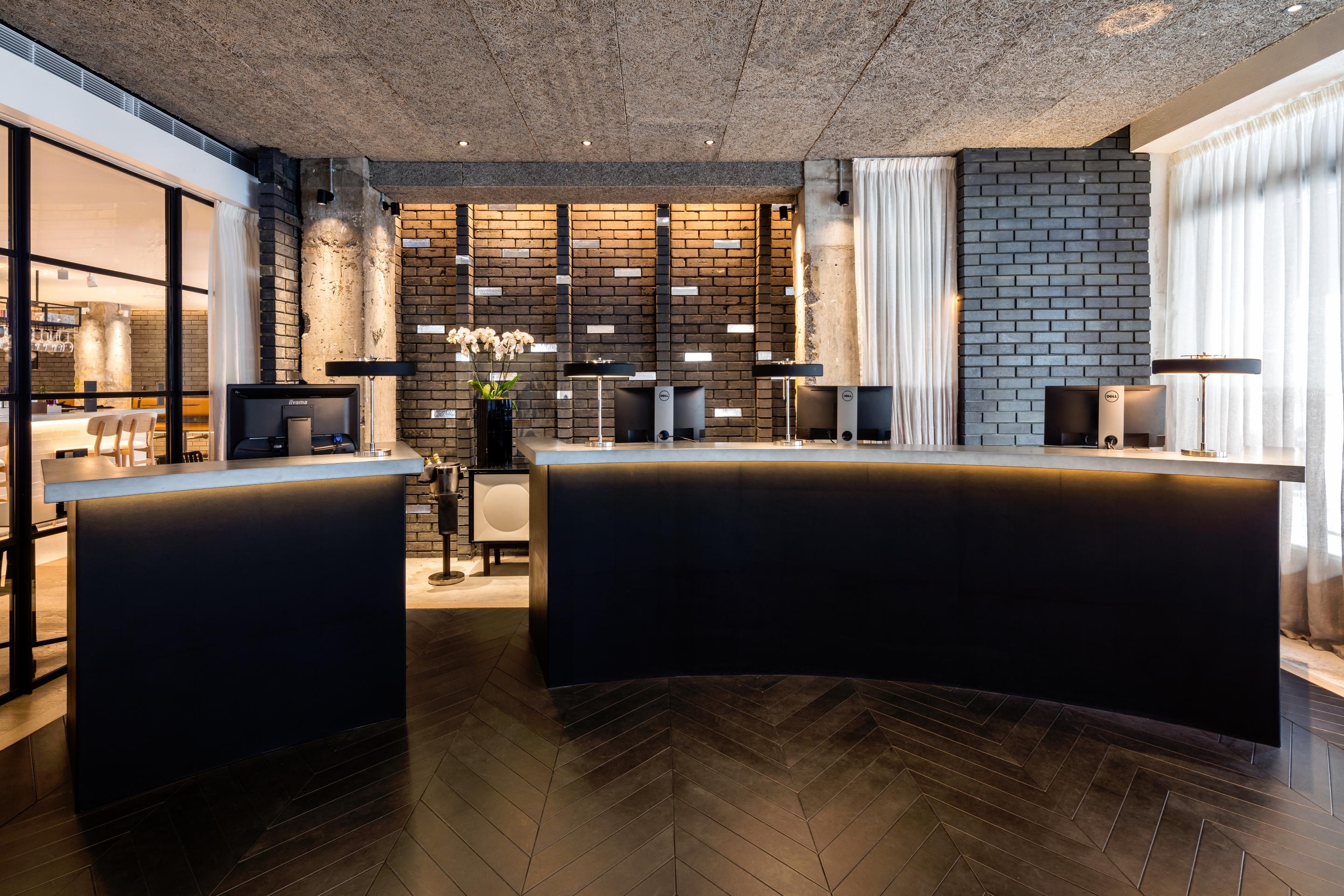 Vista Lobby Radisson Blu Hotel, London Leicester Square