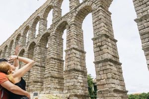 Actividad - Excursión a Toledo y Segovia