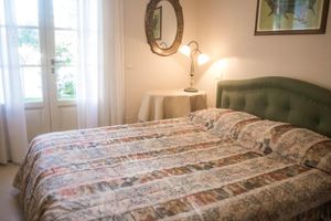 Alquiler Vacacional - Ground floor villa apartment with garden and pool, 1 km from the city