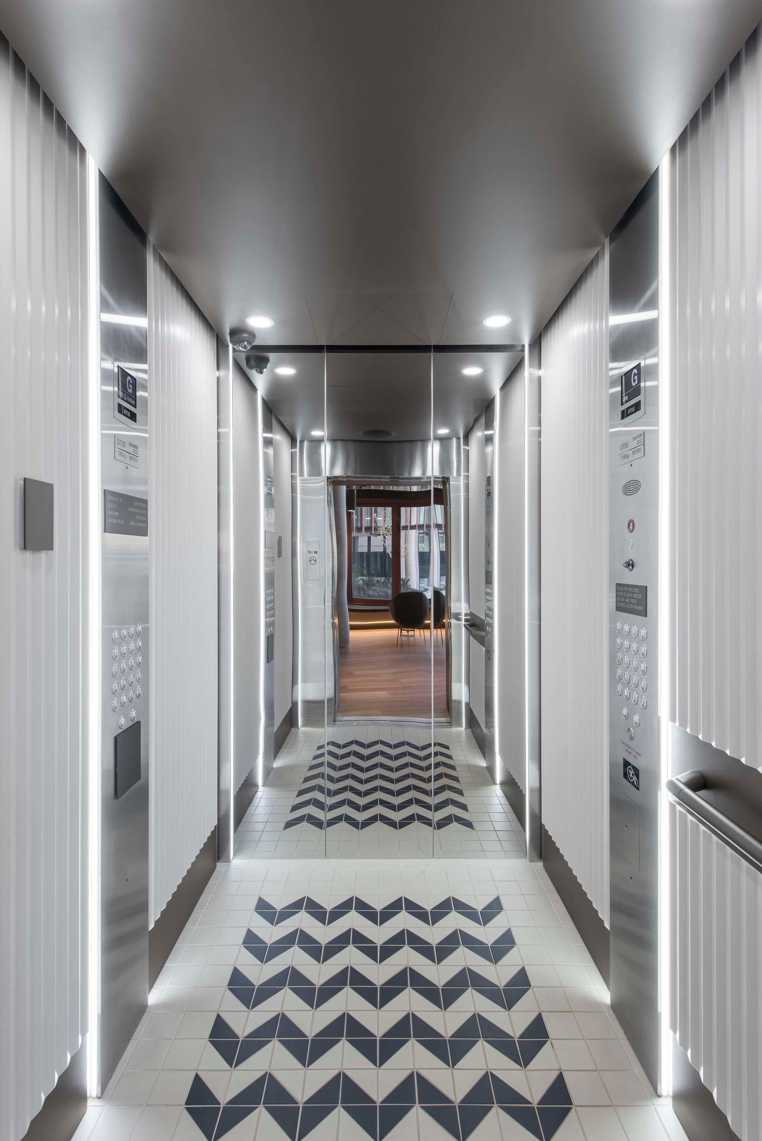 Vista Lobby Vibe Hotel Adelaide