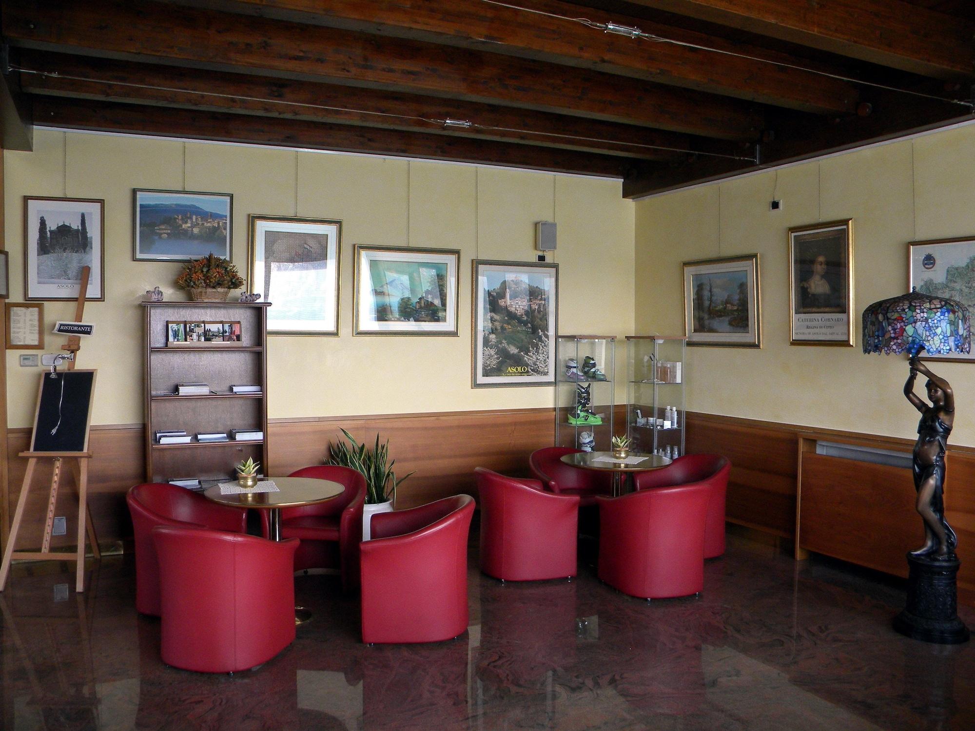 Vista Lobby Hotel Corone