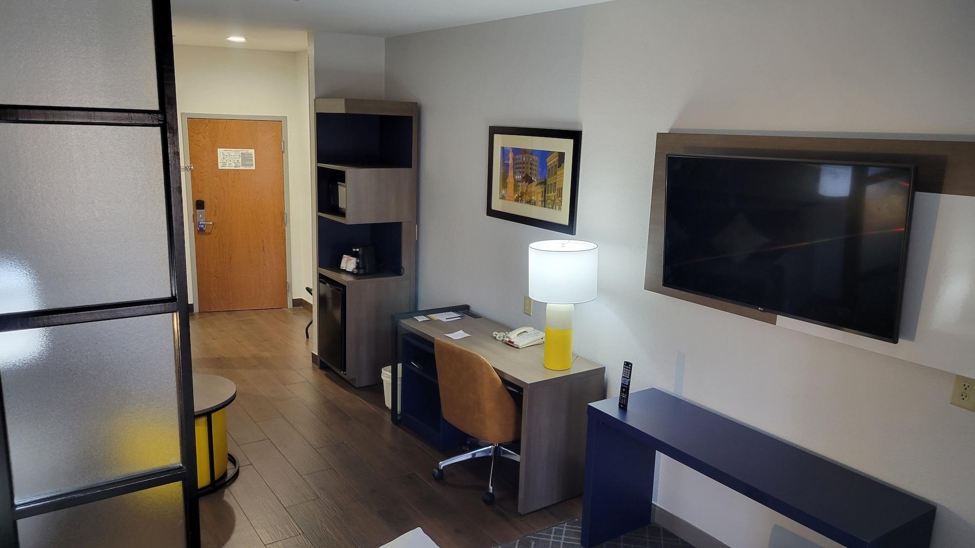 Habitación Comfort Suites Macon Northwest