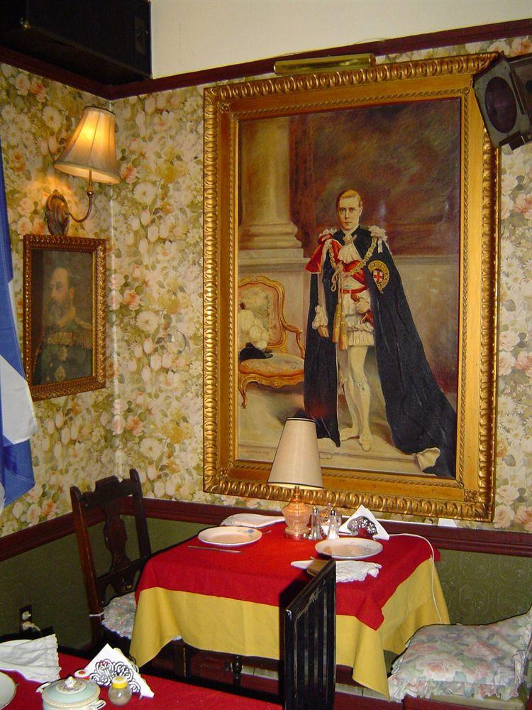Comodidades del Alojamiento Pimblett's Downtown Toronto B&B