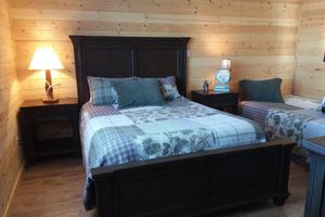 Alquiler Vacacional - Lakefront cabin on Duck Lake near Glacier National Park, great fishing & hiking!