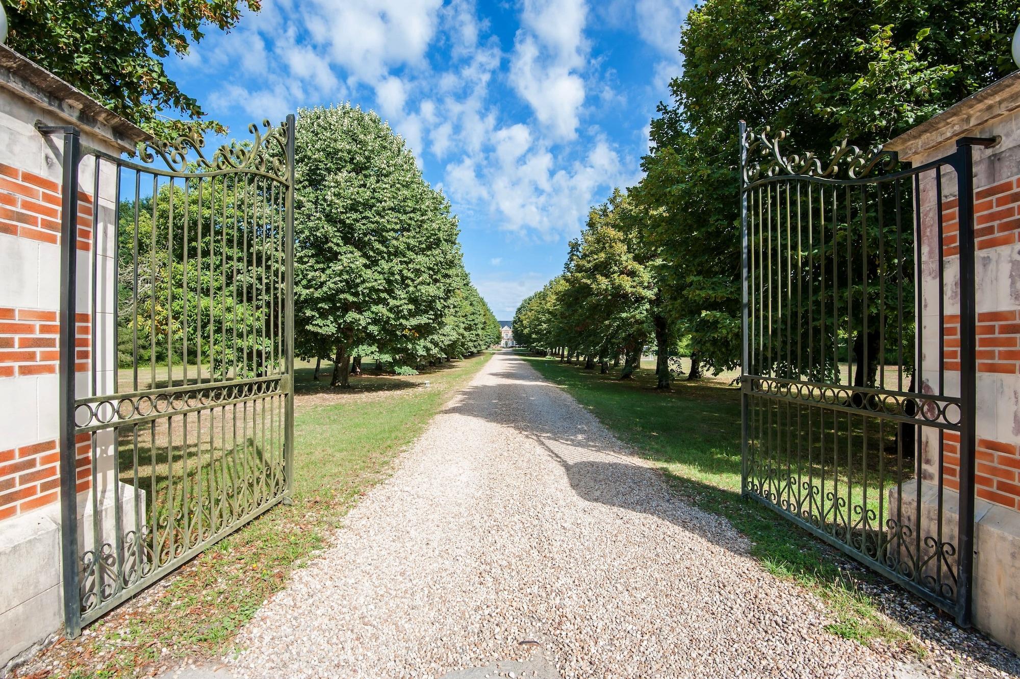 Vista Exterior Logis Le Domaine De Valaudran