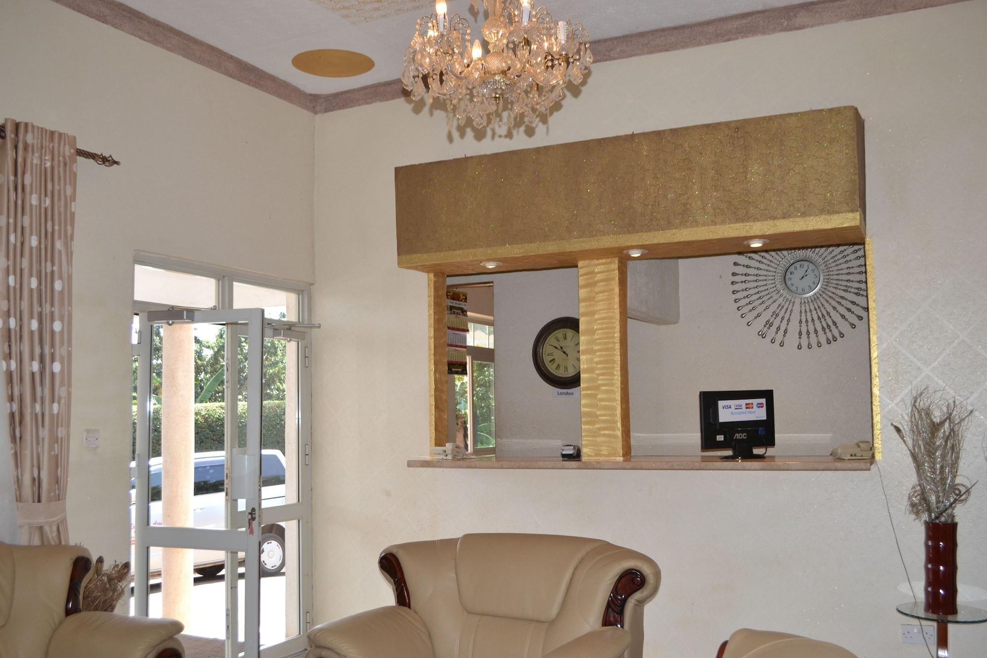 Vista Lobby Executive Airport Hotel