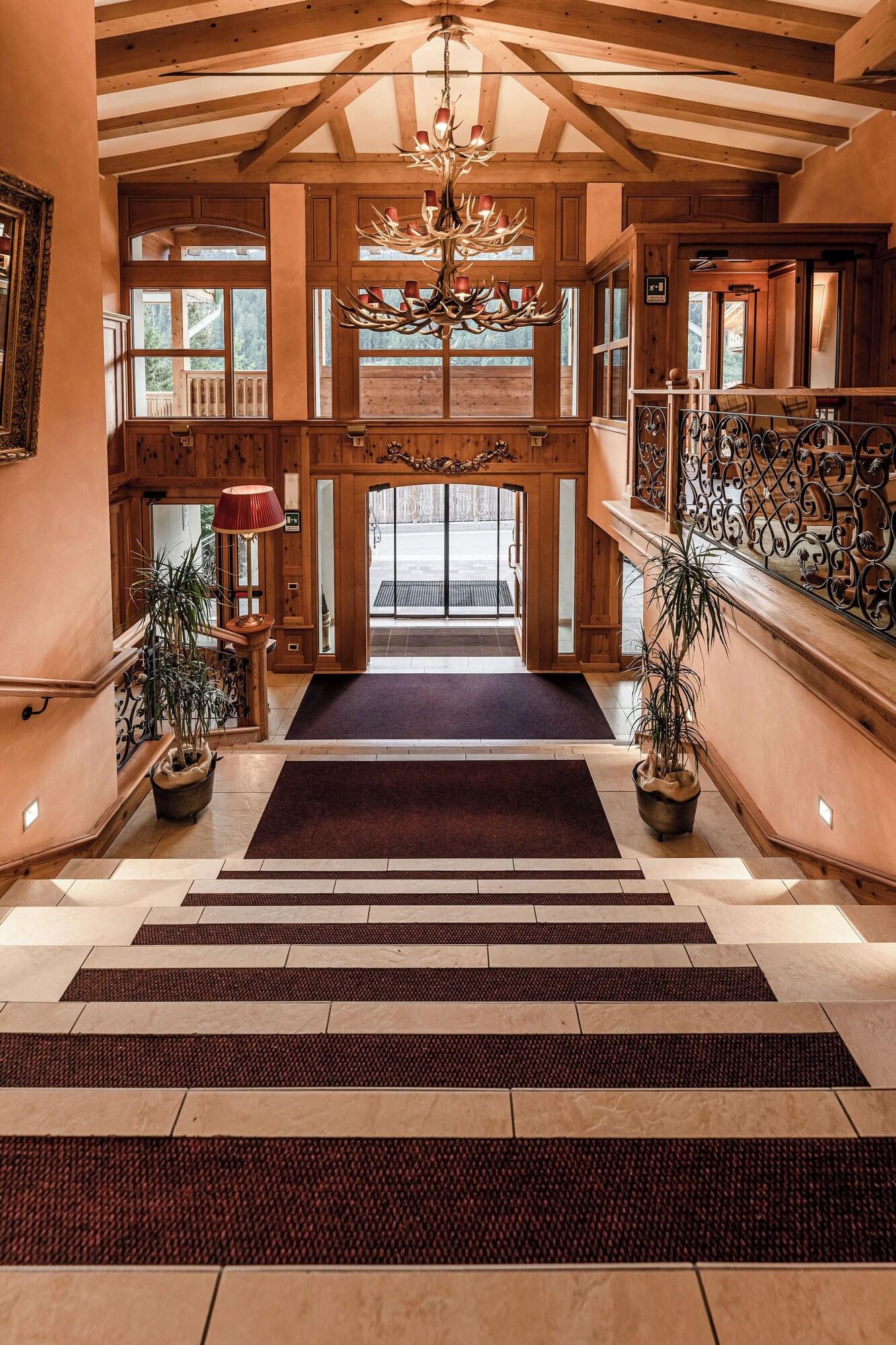 Vista Lobby Cerana Relax Hotel