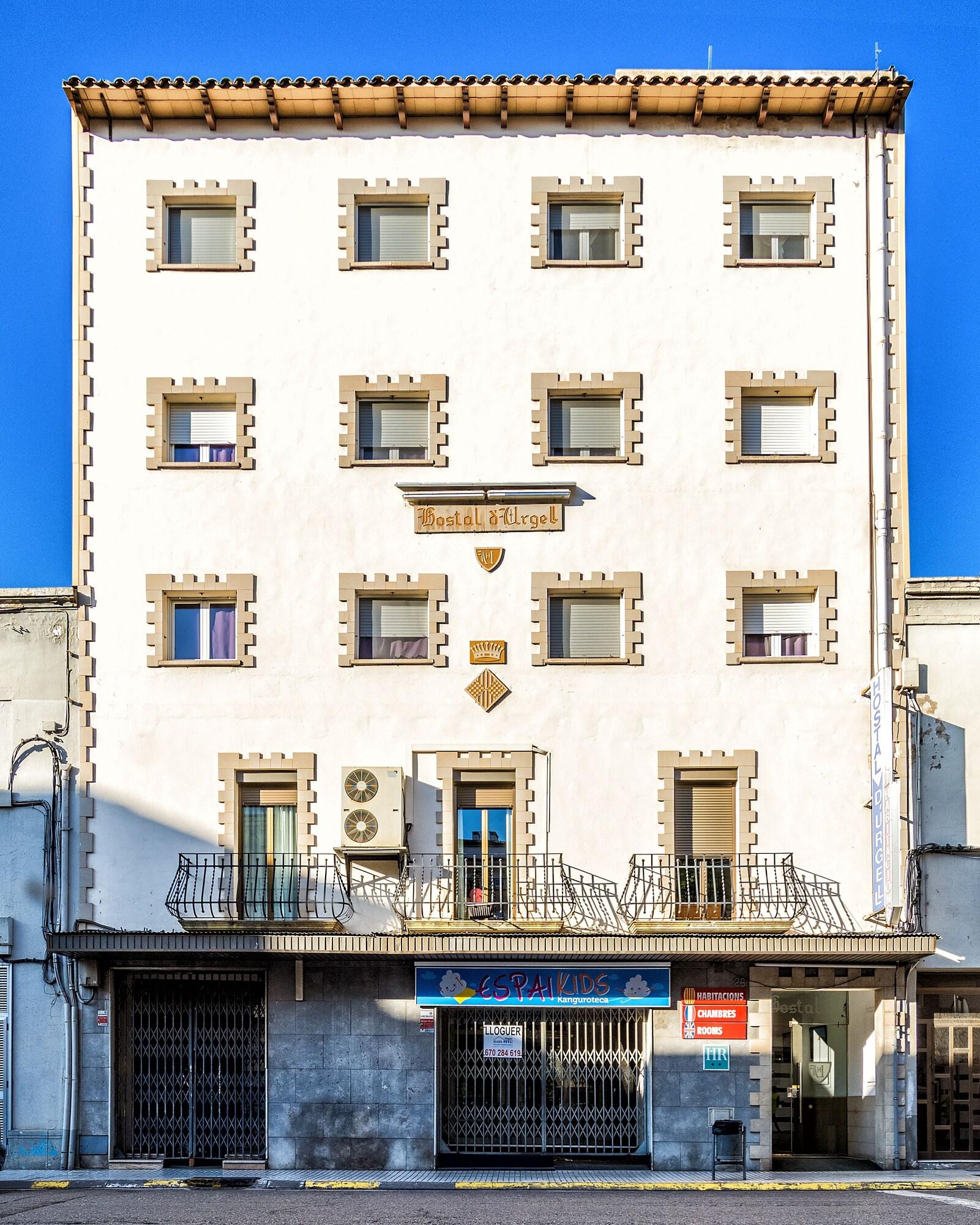 Vista Exterior Hostal Urgell