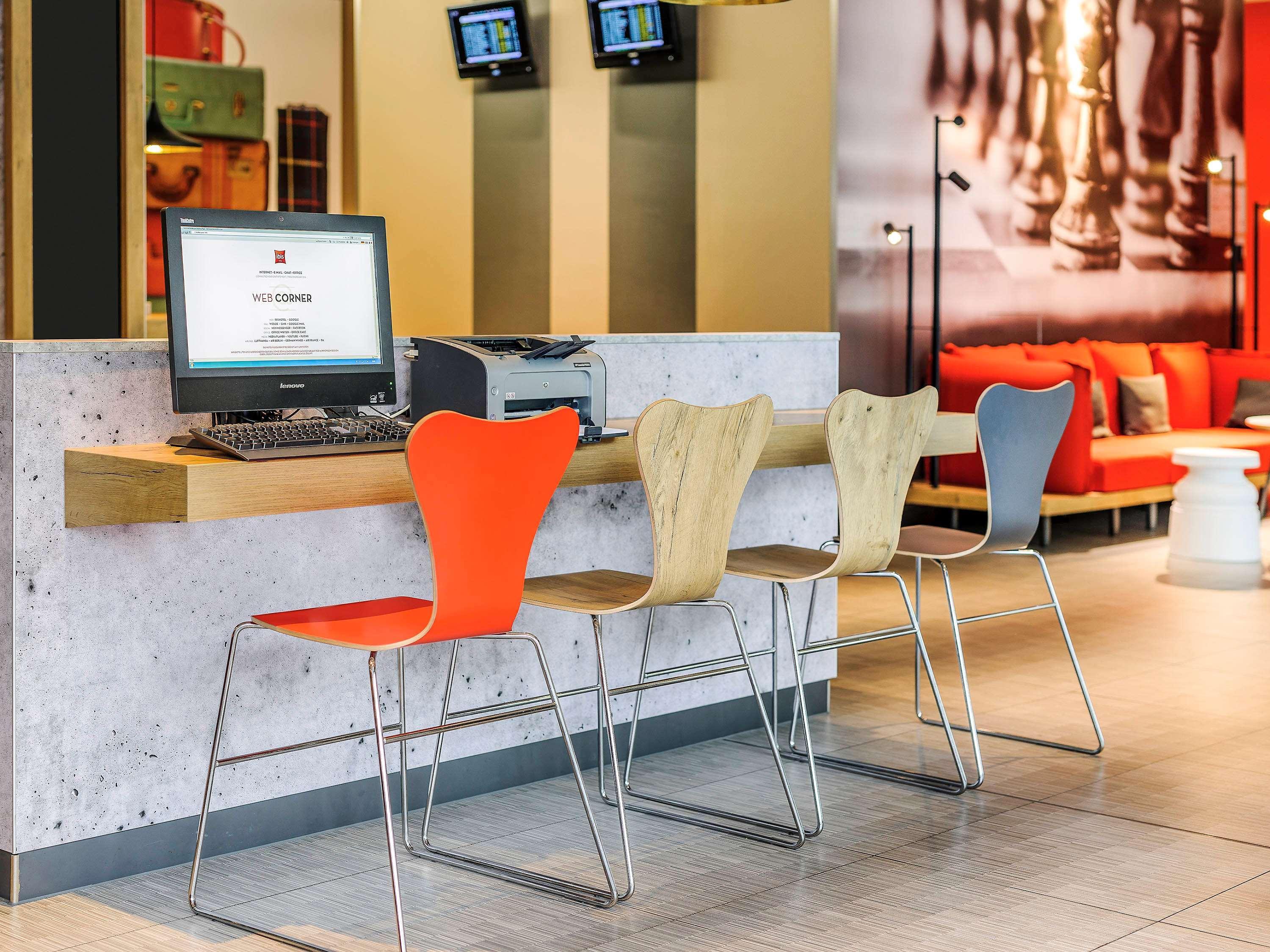 Vista Exterior ibis Frankfurt Airport