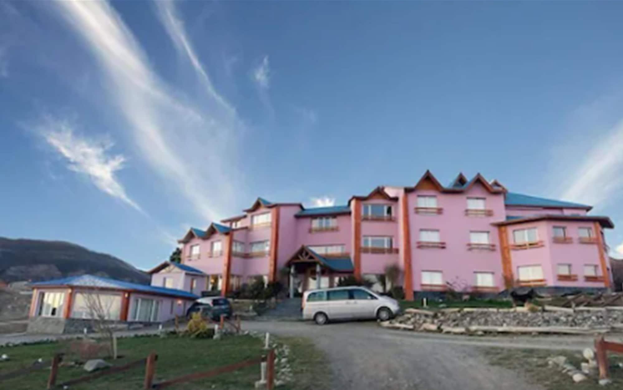 Varios Kelta Hotel