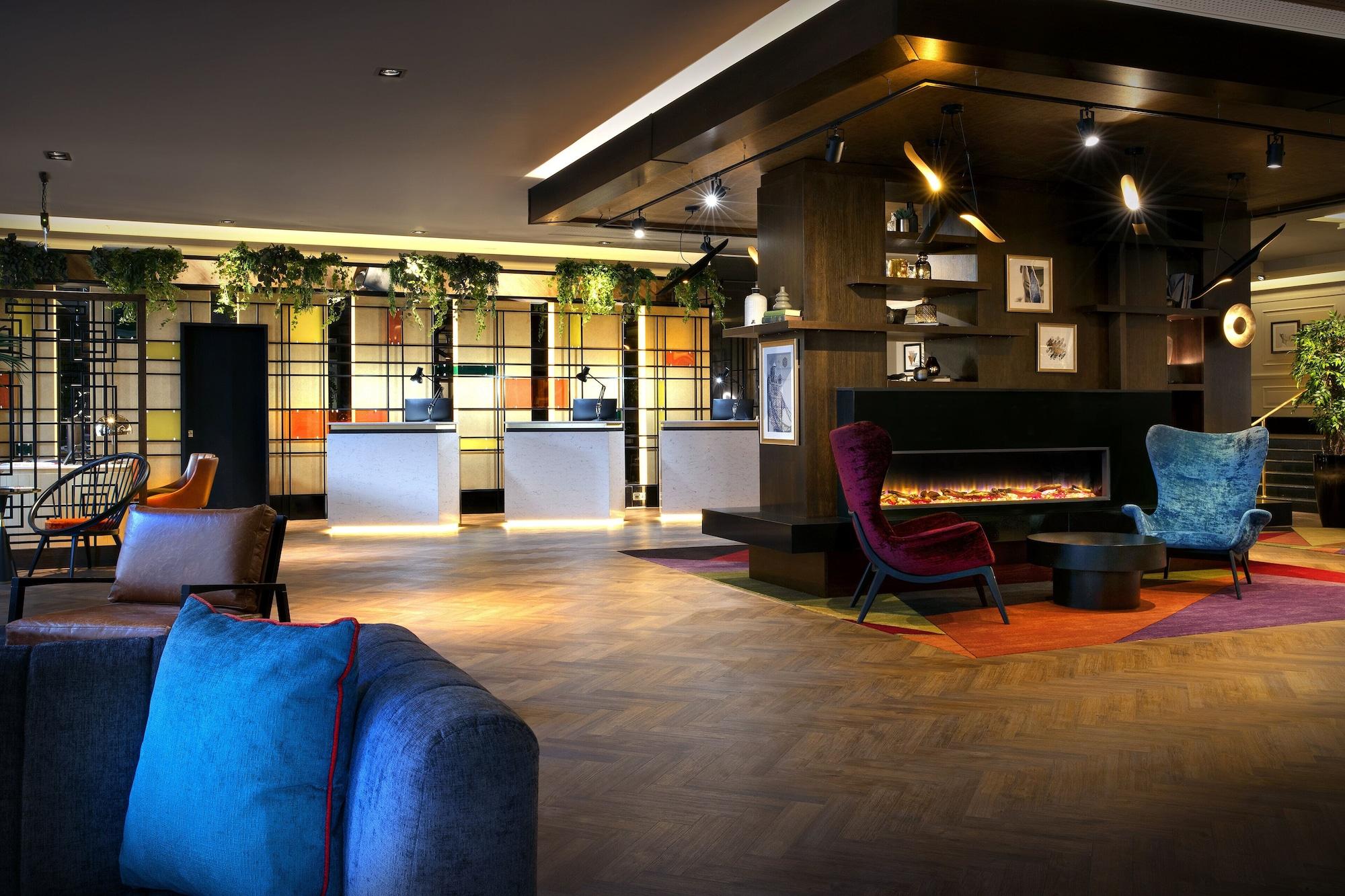 Vista Lobby Leonardo Royal Hotel London City - Tower of London