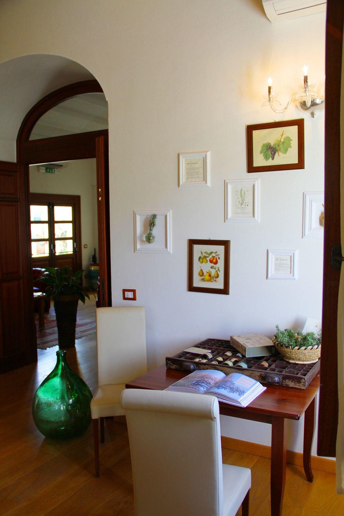 Vista Lobby Alghero Resort Country Hotel