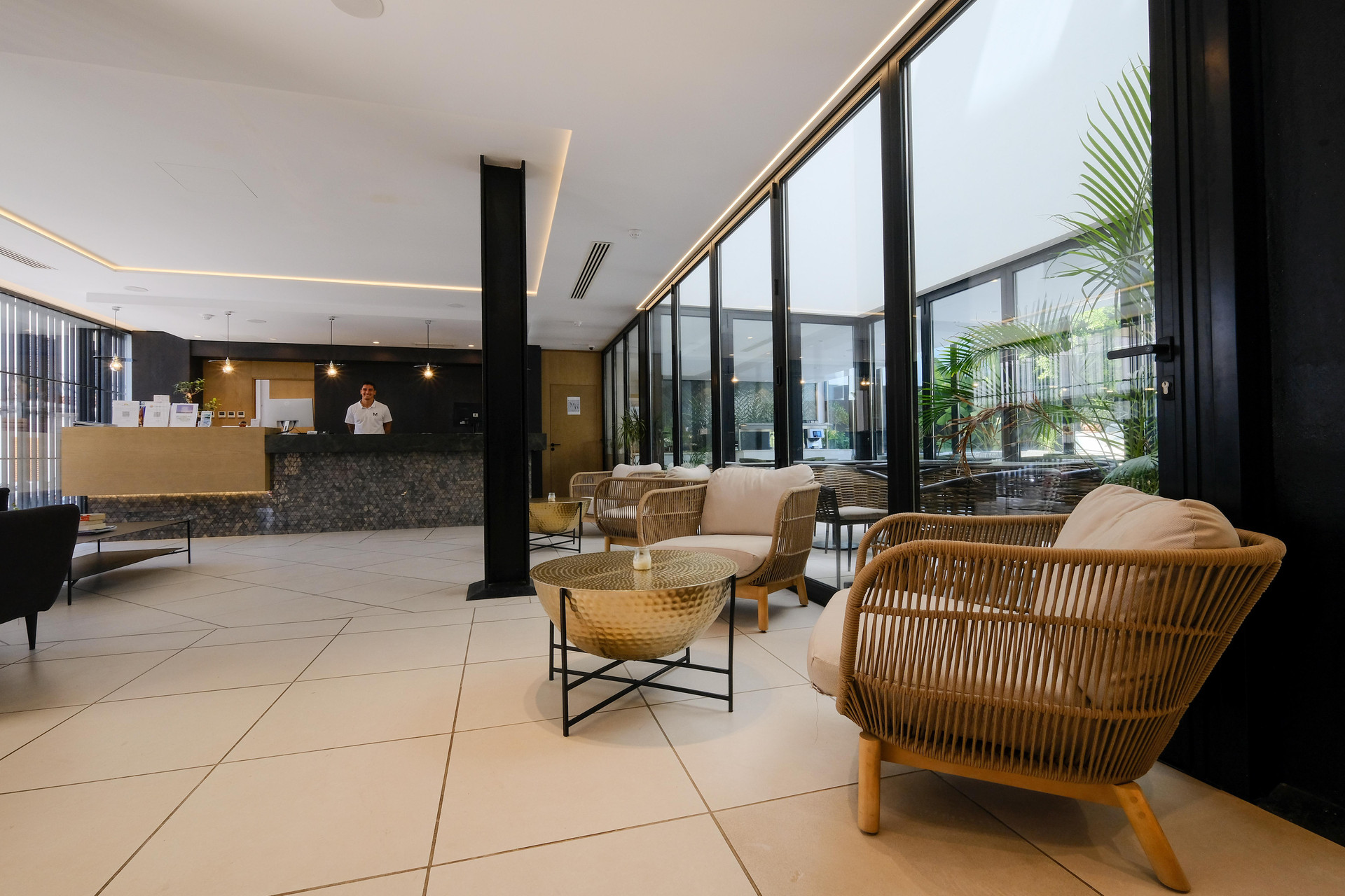 Vista Lobby M Hotel