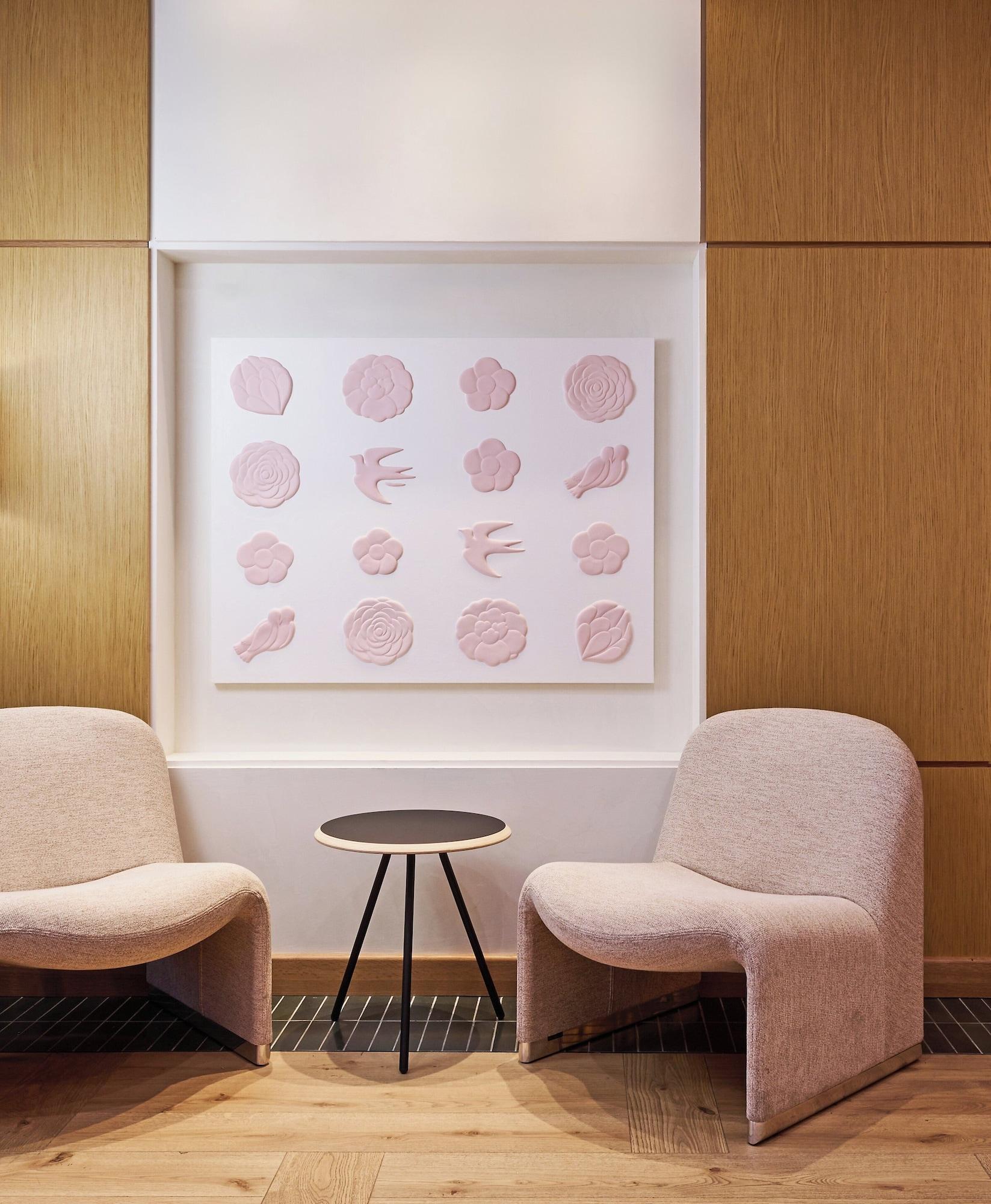 Vista Lobby L7 Chicago by LOTTE