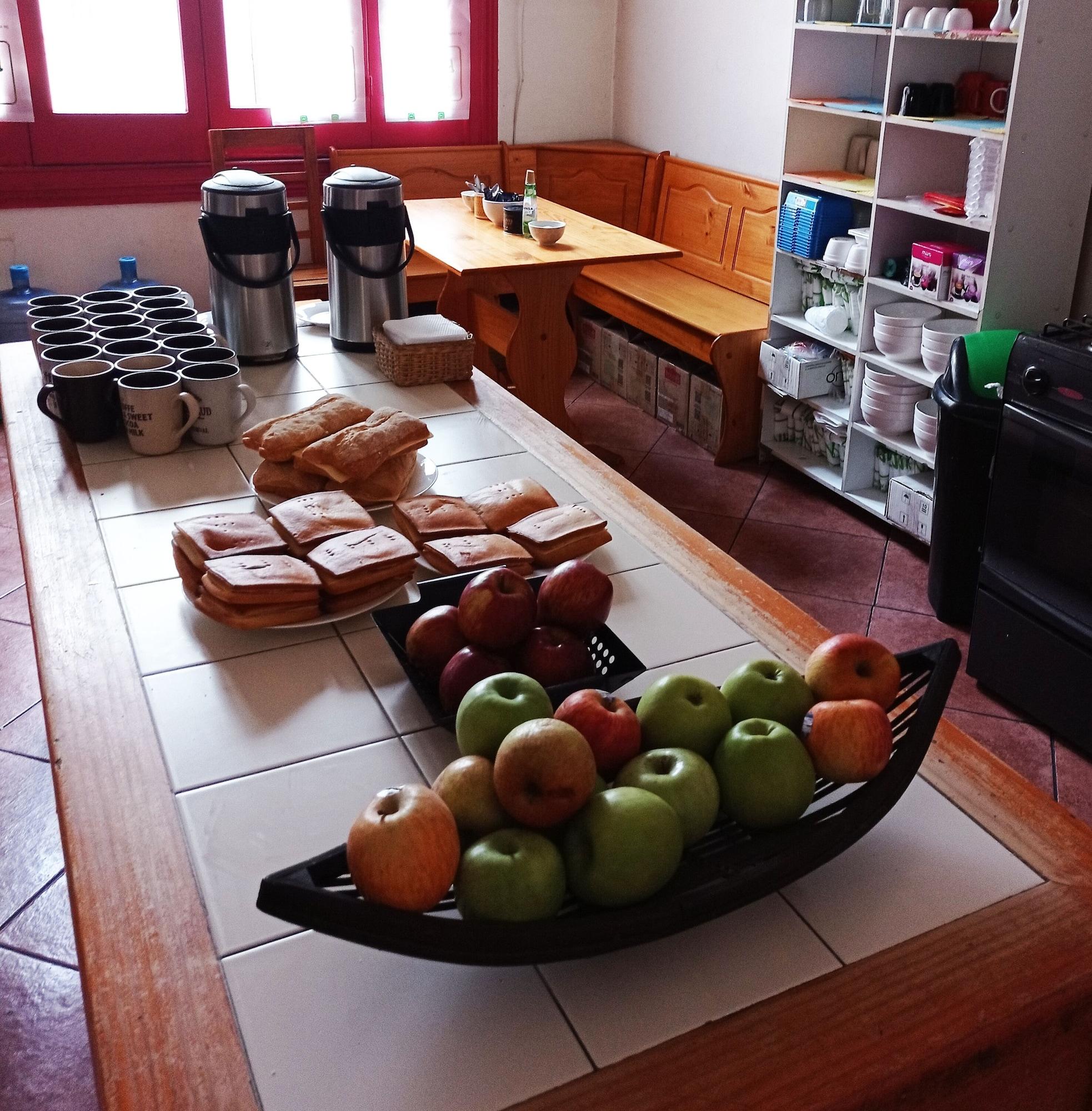 Restaurant Hostal Irreal - Hostel