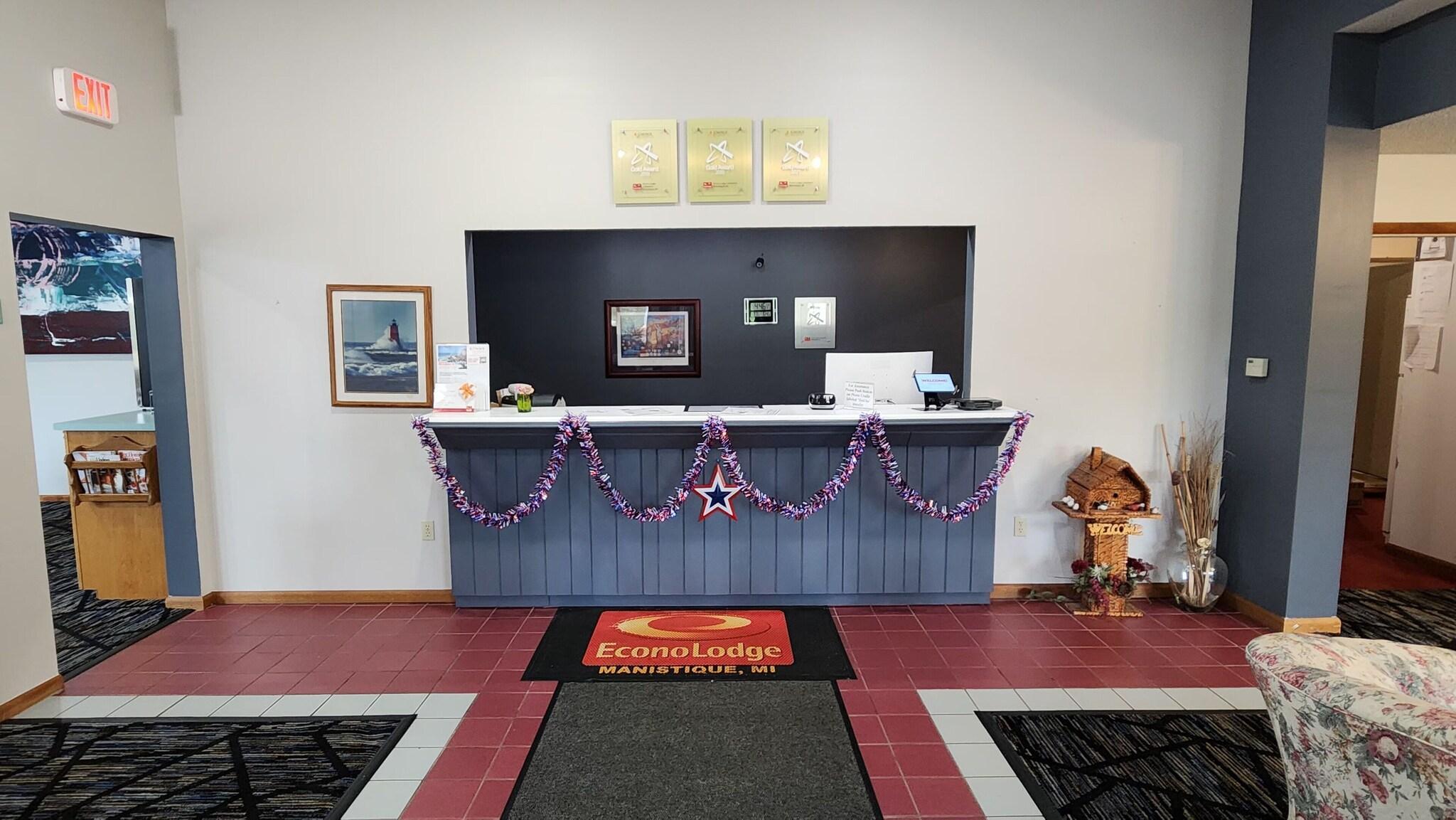 Vista Lobby Econo Lodge Lakeshore