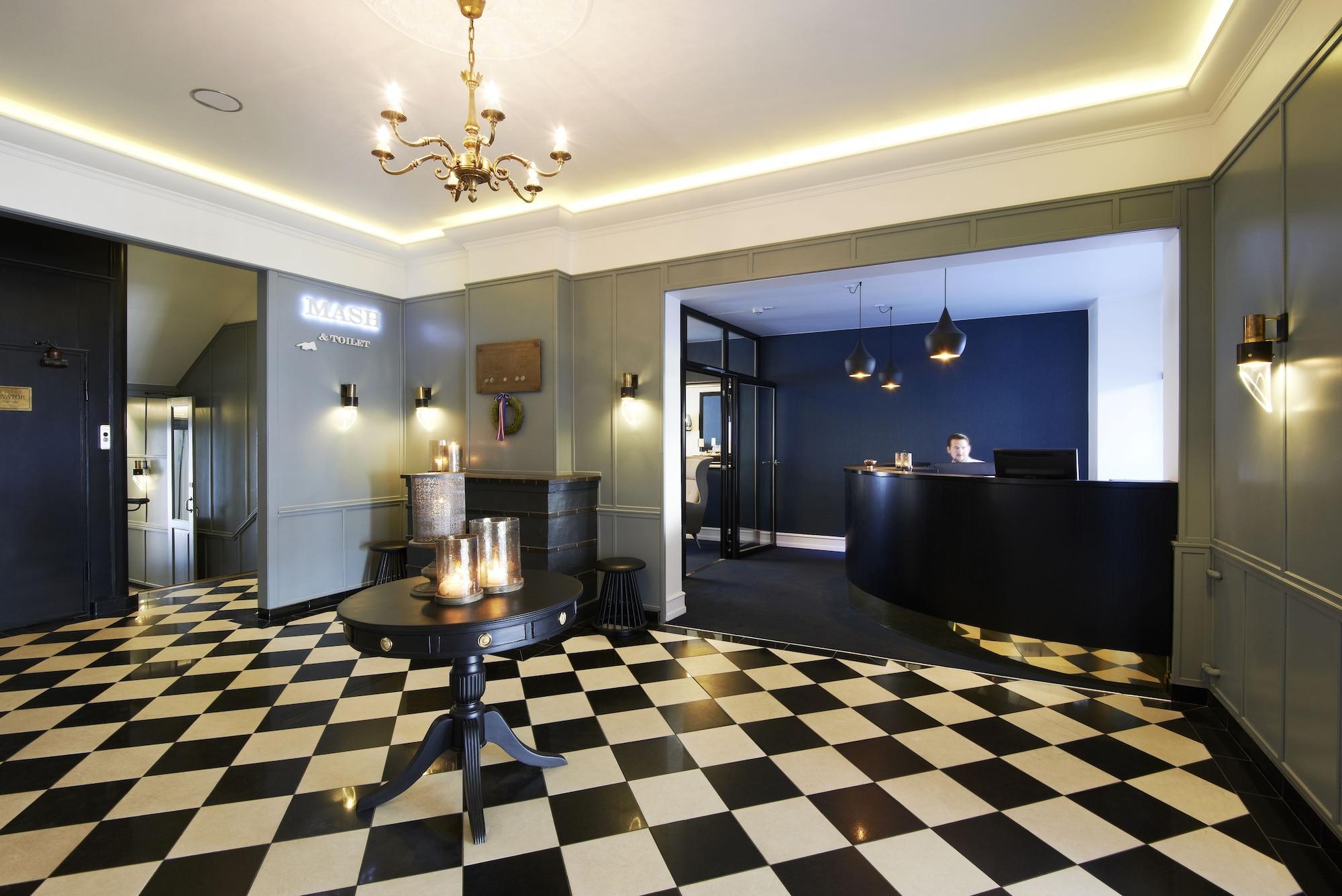 Vista Lobby Milling Hotel Ritz