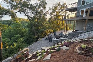 Alquiler Vacacional - Stunning views of Center Hill Lake and mountains from this NEW build dream house