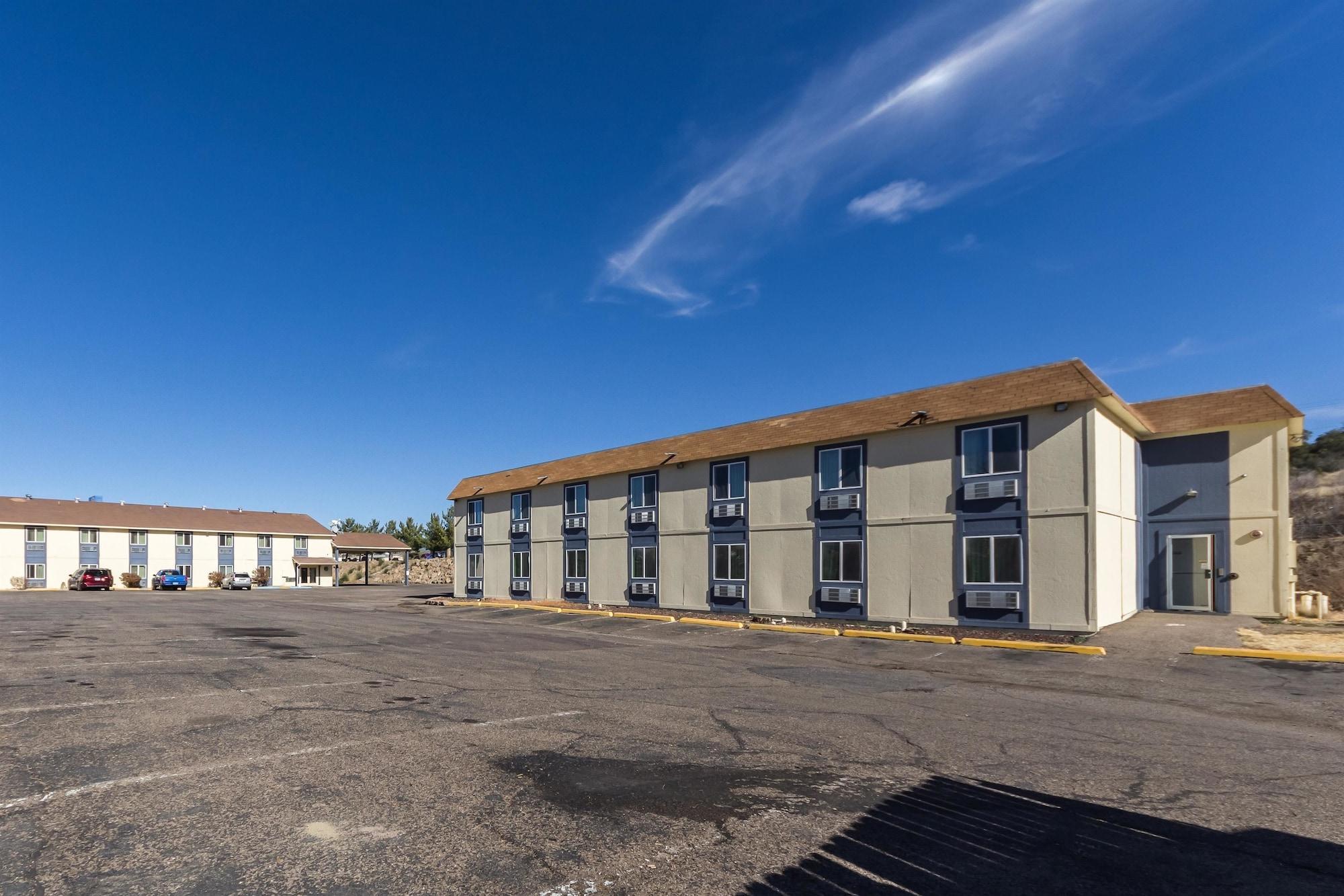 Vista Exterior Motel 6 Silver City