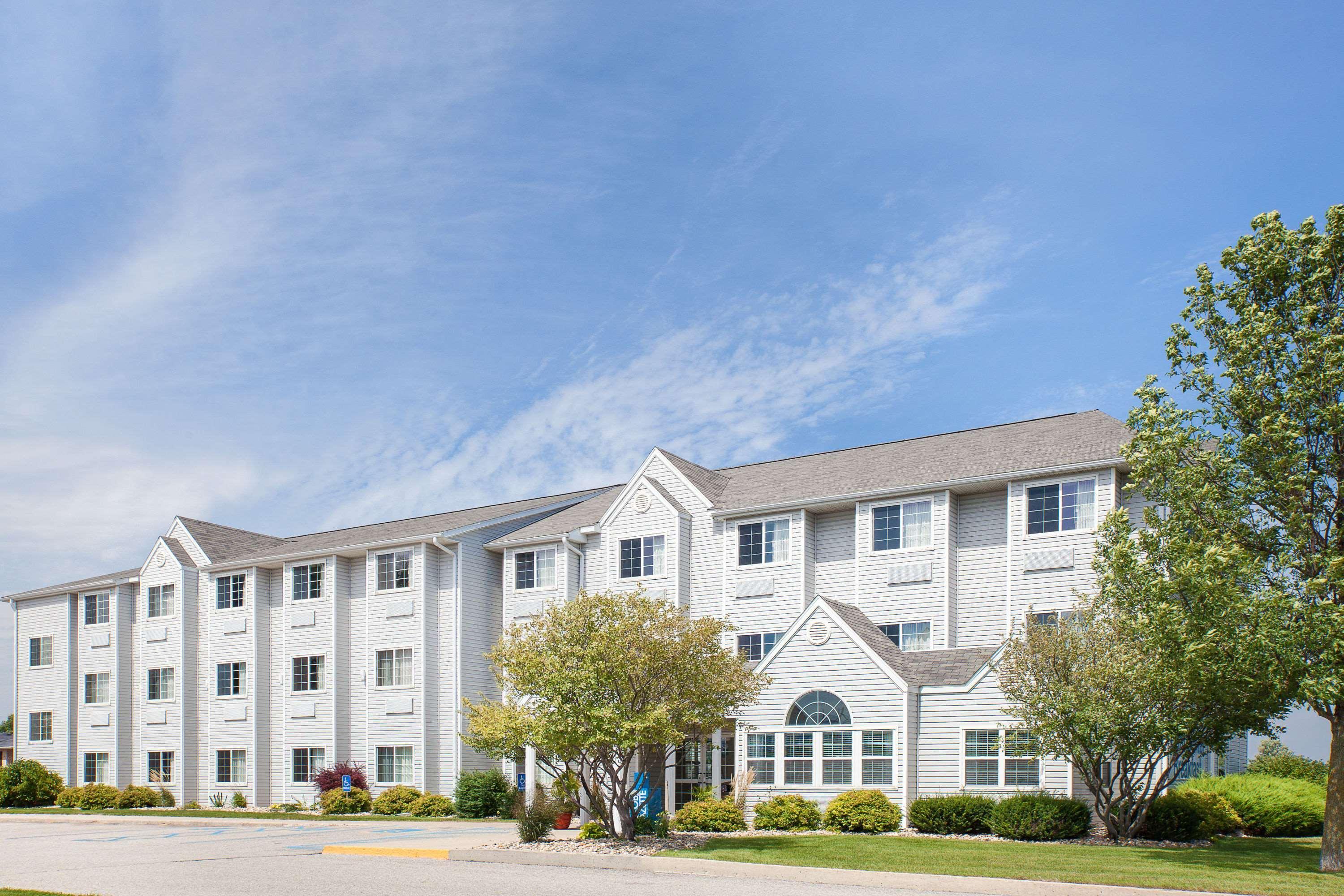 Vista Exterior Microtel Inn & Suites By Wyndham Clear Lake