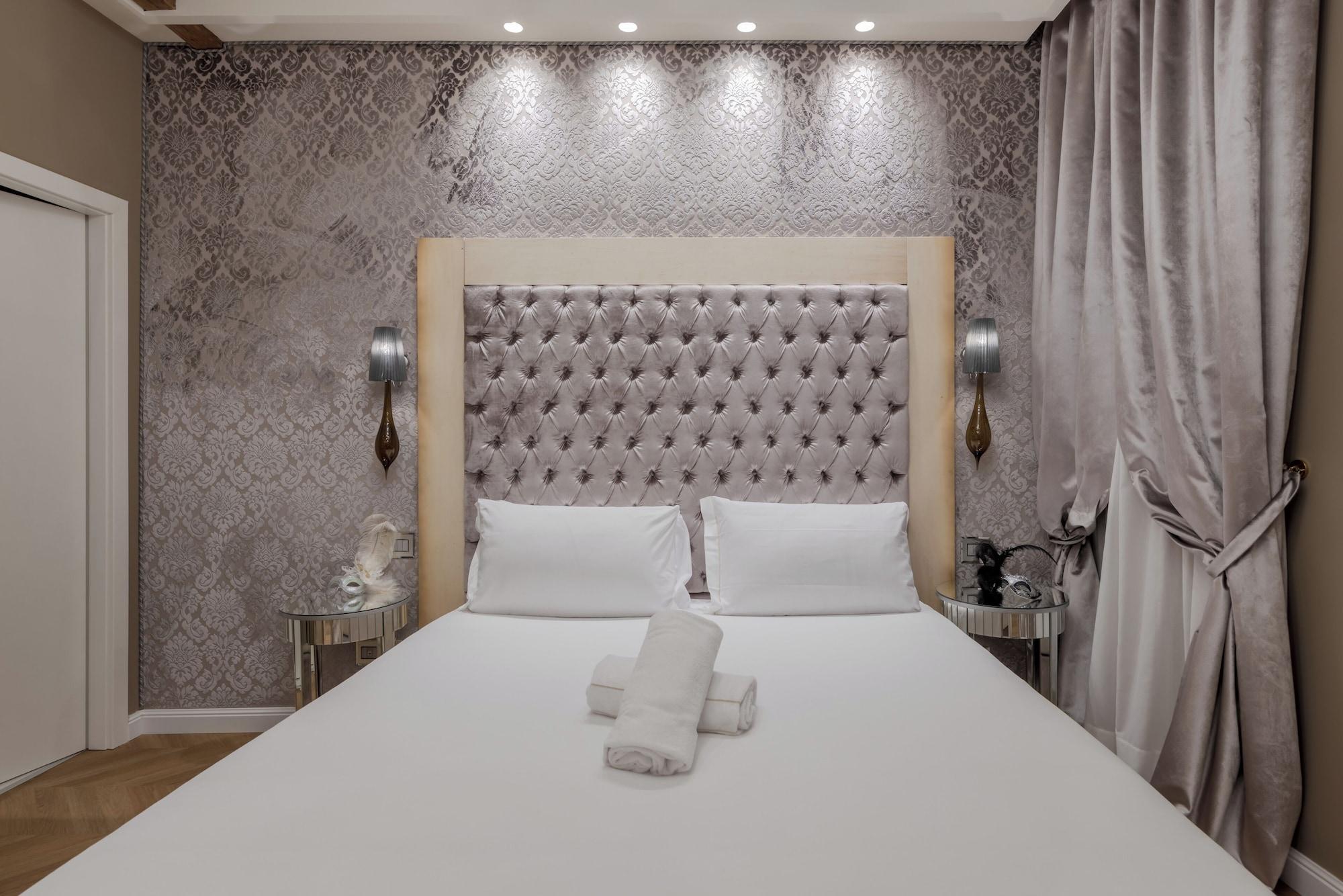 Varios Cà dell'Arte Boutique