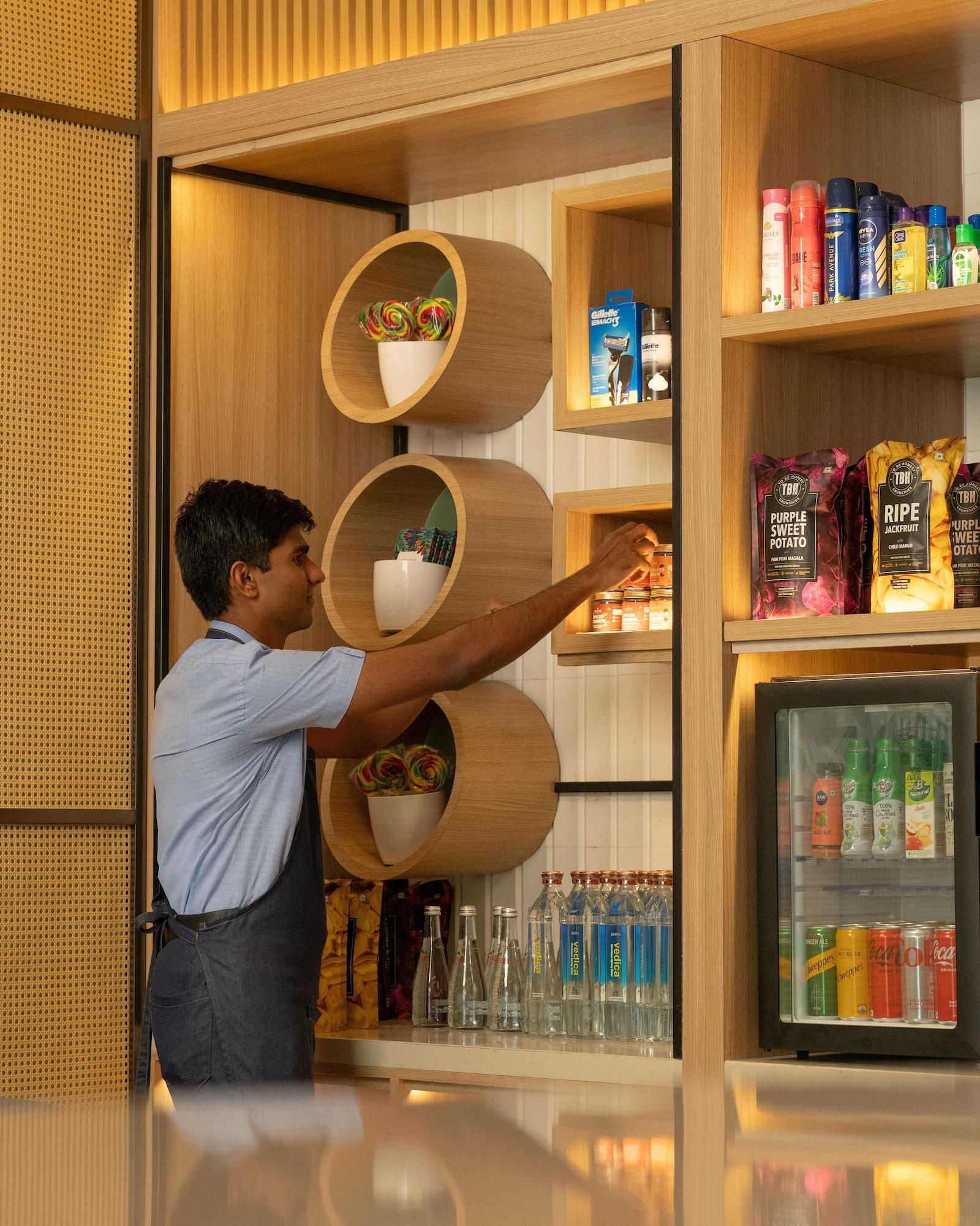 Vista Lobby Hilton Garden Inn Mumbai International Airport
