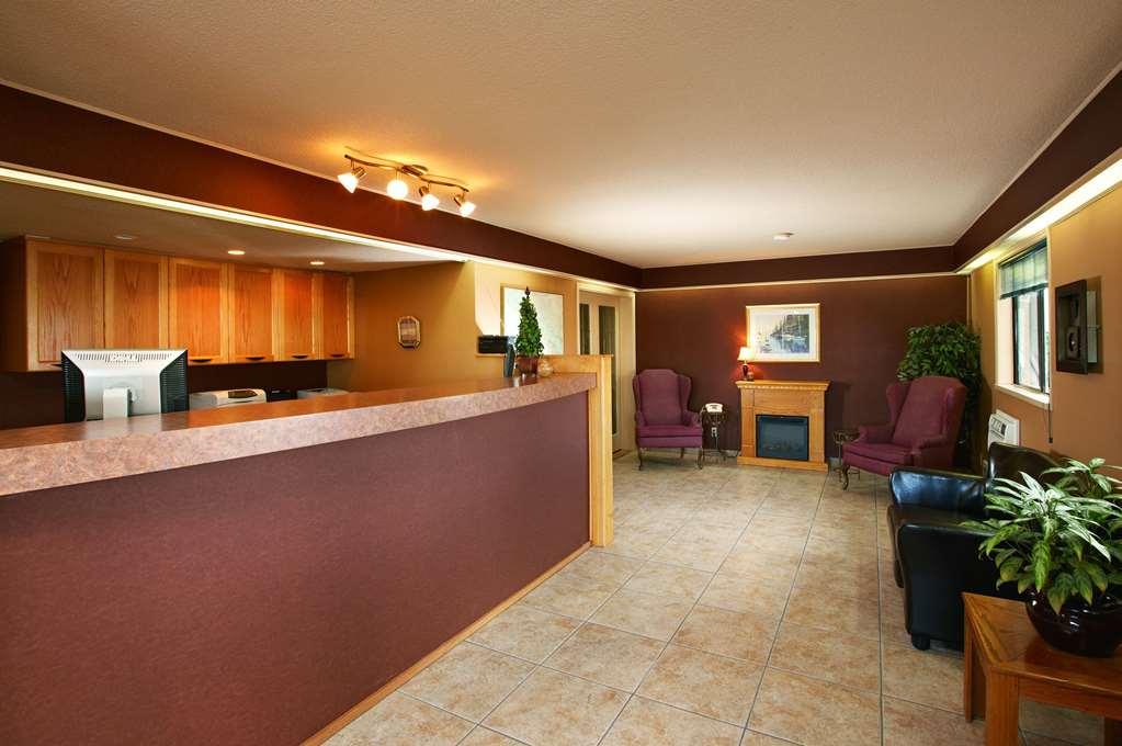 Vista Lobby Travelodge by Wyndham Courtenay