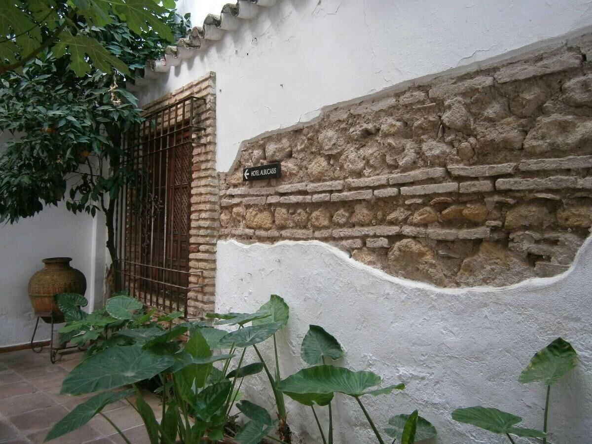 Vista Exterior Hotel Albucasis